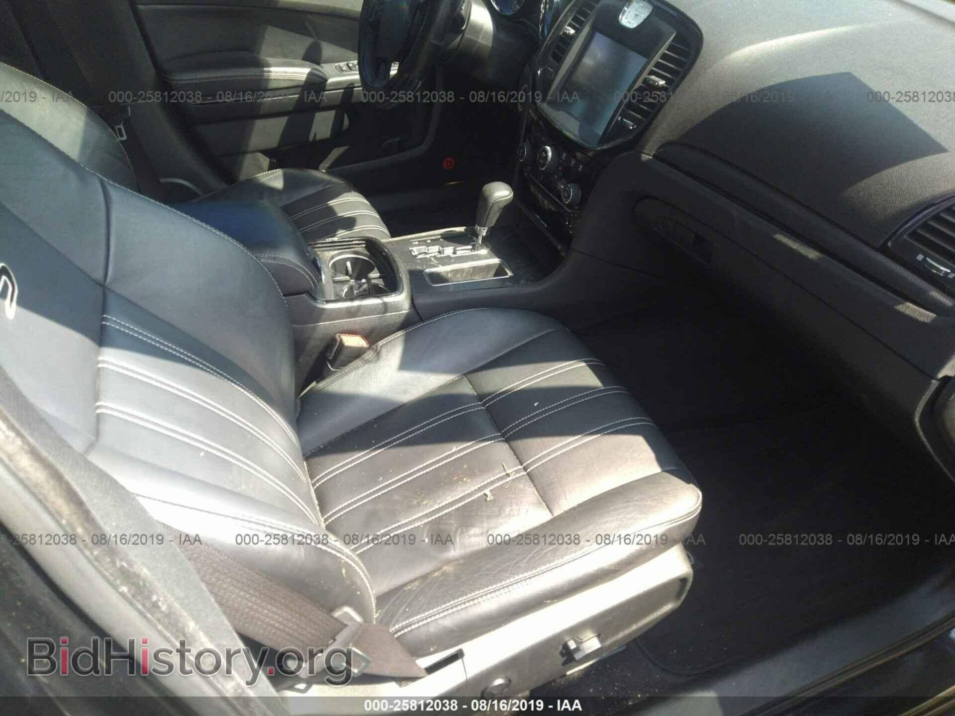 2013 CHRYSLER 300 - VIN: 2C3CCABT1DH740129 - Фото 5