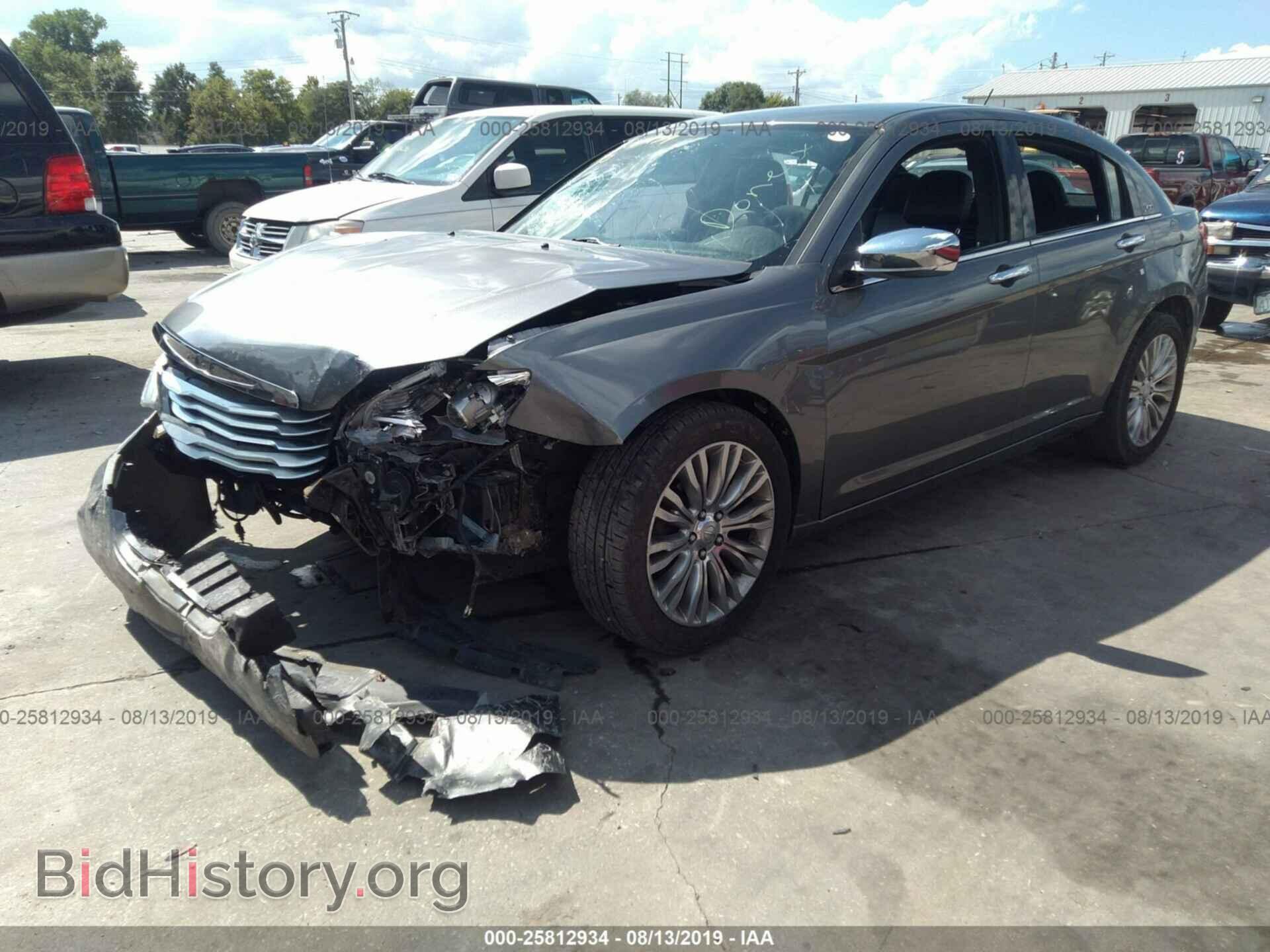 2012 CHRYSLER 200 - VIN: 1C3CCBCB6CN258032 - Фото 2