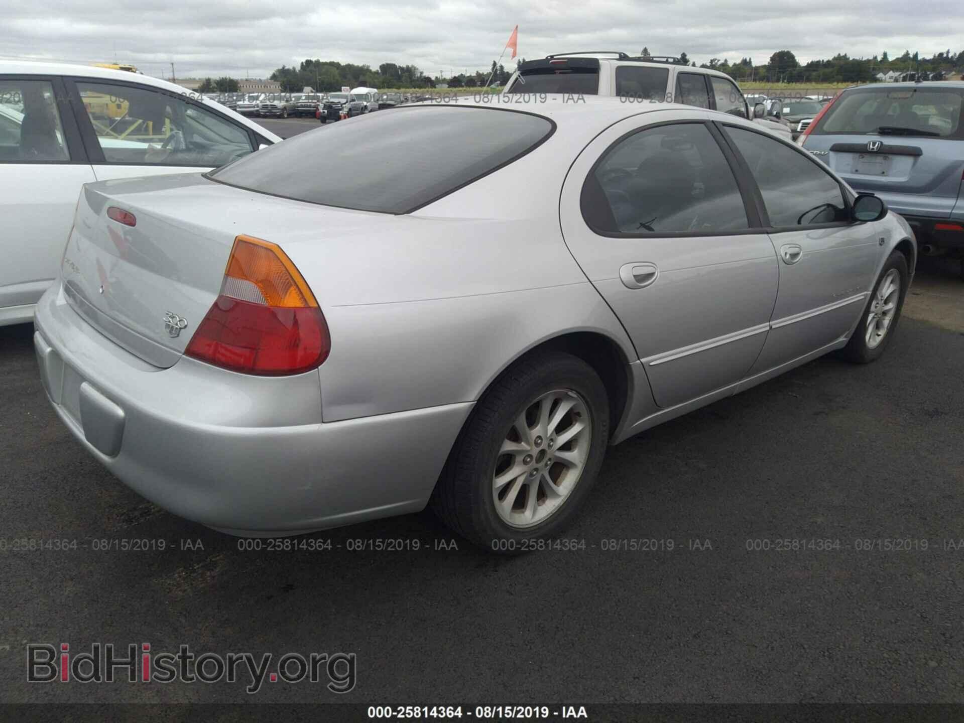 2000 CHRYSLER 300M - VIN: 2C3HE66G0YH290036 - Photo 4