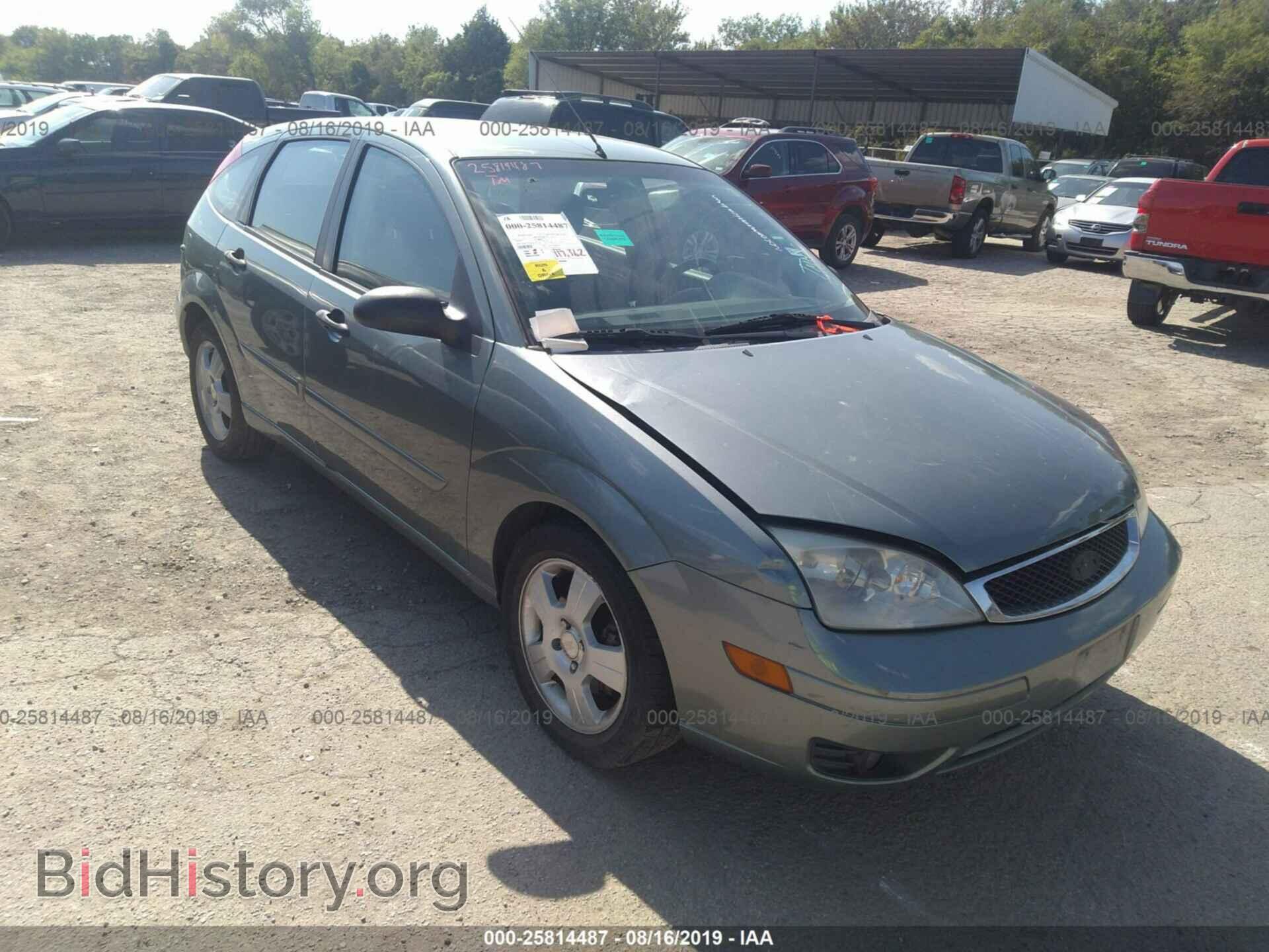 Photo 3FAFP37N65R145176 - FORD FOCUS 2005
