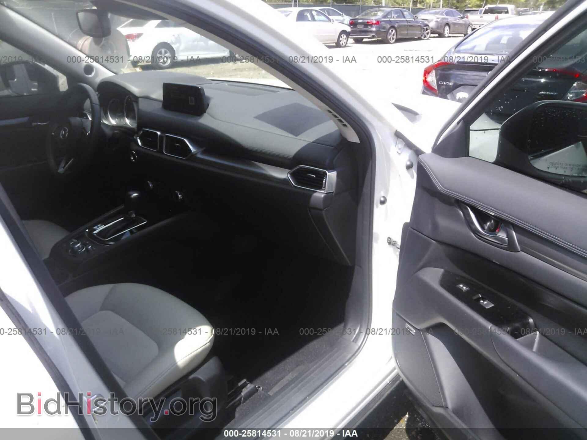 2018 MAZDA CX-5 - VIN: JM3KFACM8J0415927 - Фото 5
