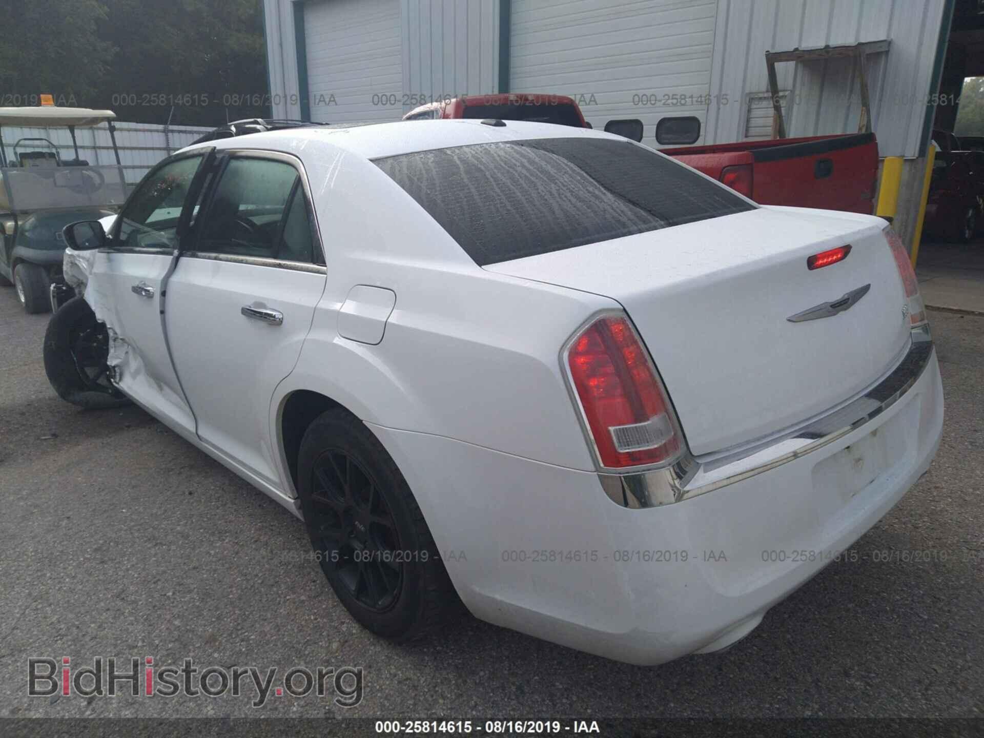 2013 CHRYSLER 300 - VIN: 2C3CCAAG1DH697710 - Фото 3