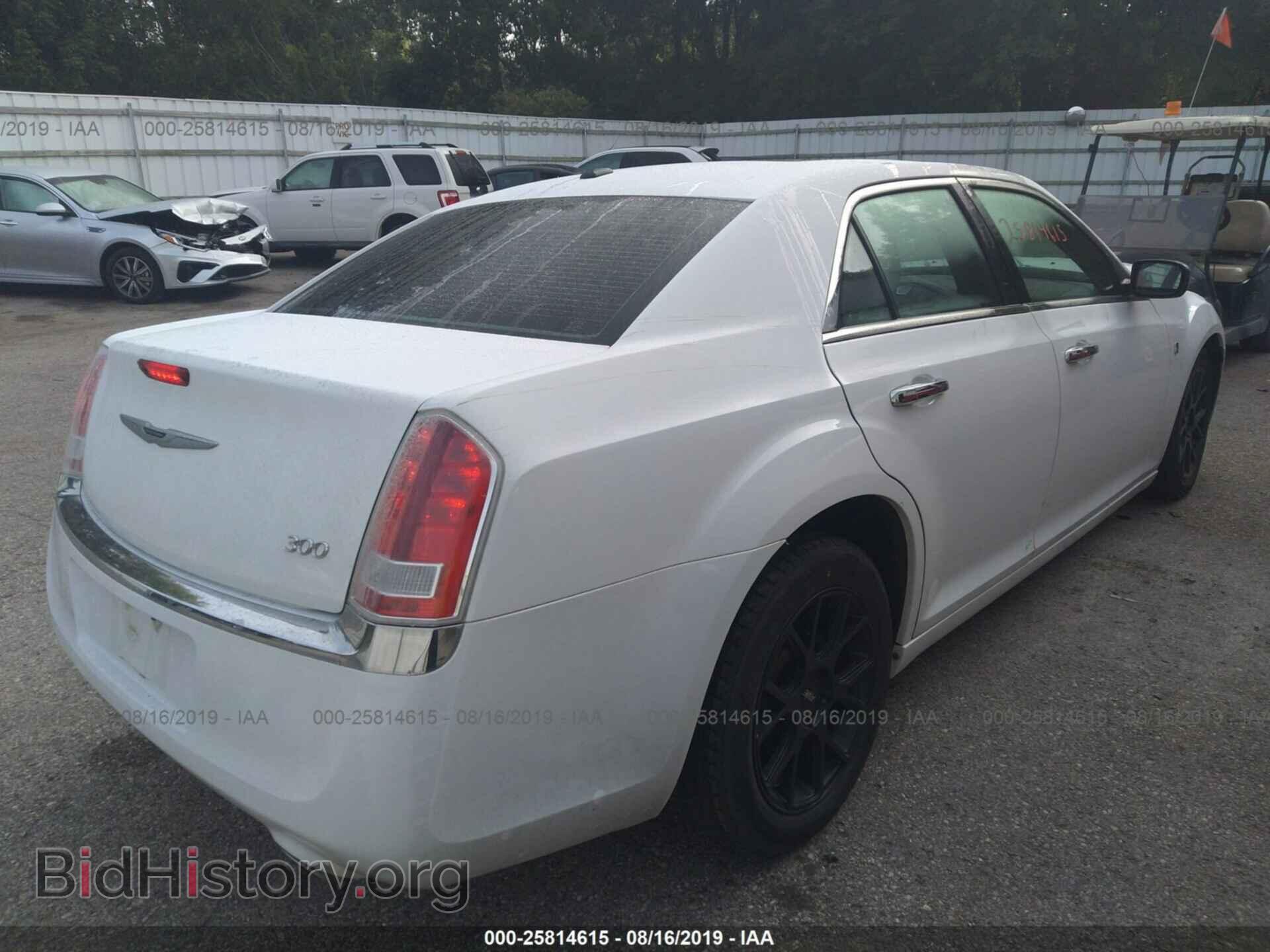 2013 CHRYSLER 300 - VIN: 2C3CCAAG1DH697710 - Фото 4
