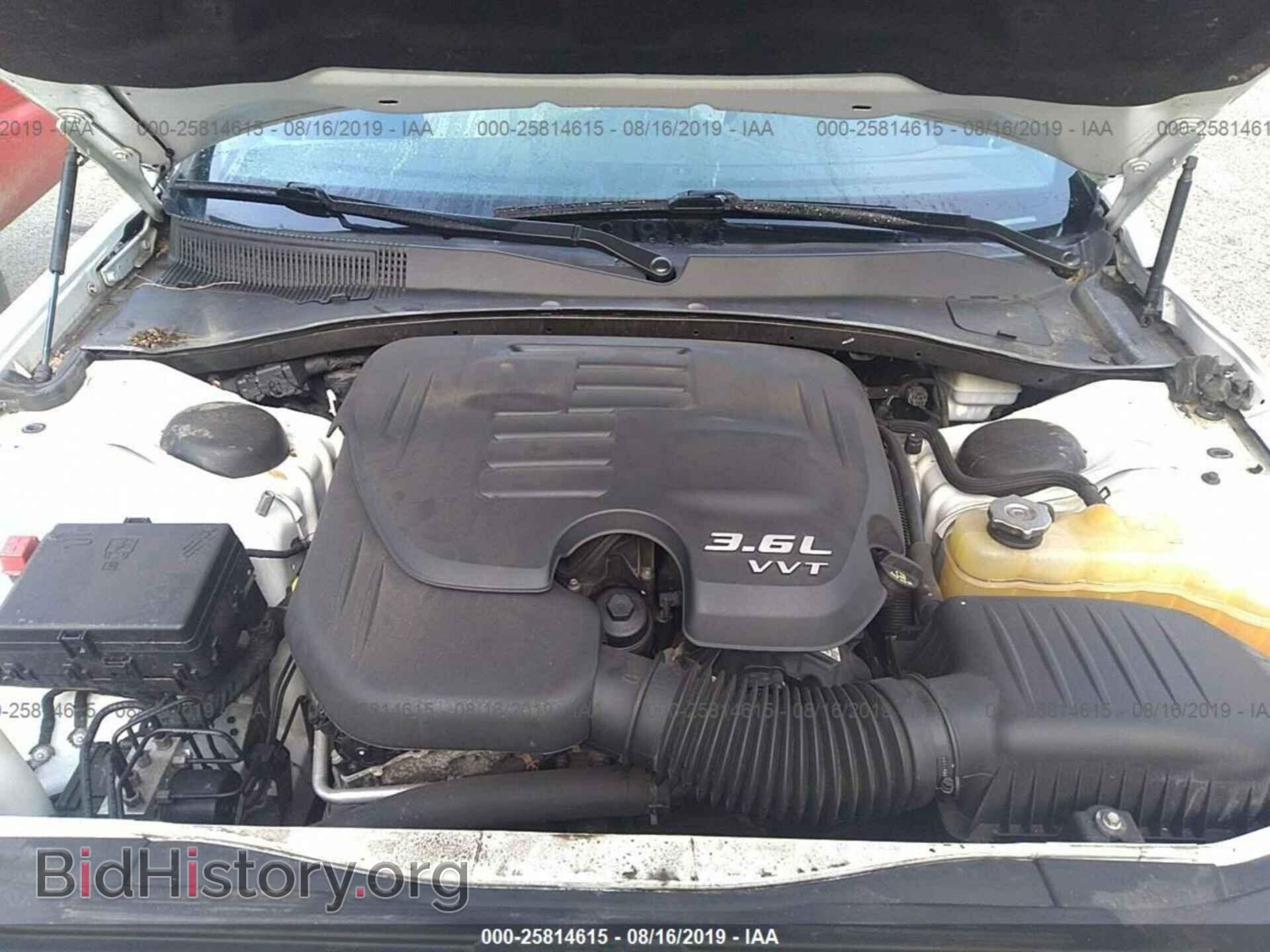 2013 CHRYSLER 300 - VIN: 2C3CCAAG1DH697710 - Фото 10