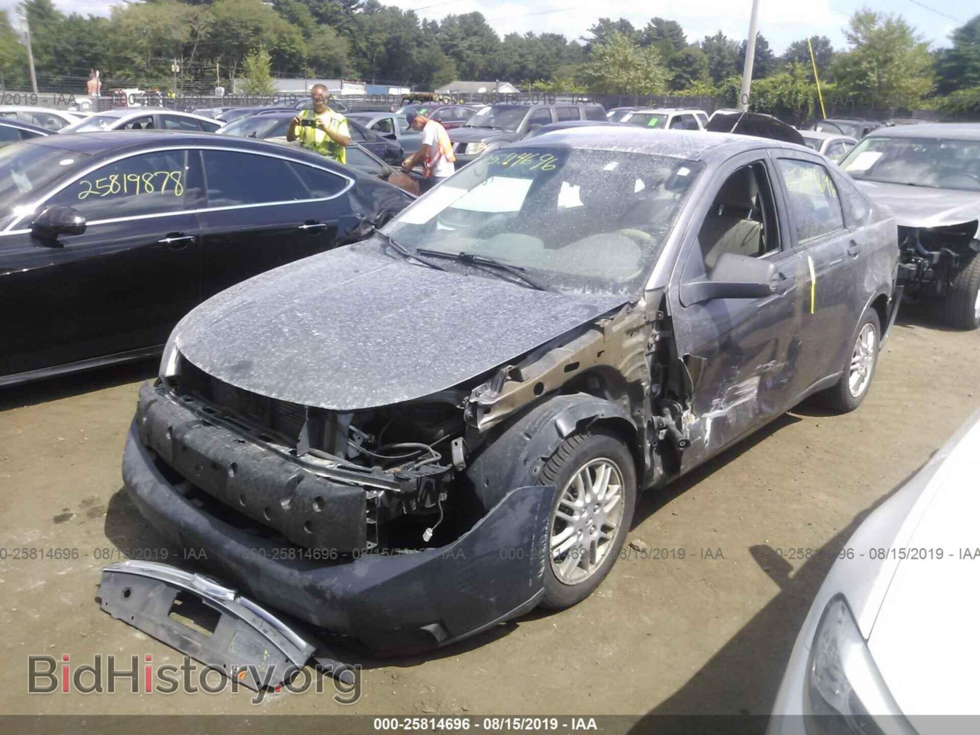 2011 FORD FOCUS - VIN: 1FAHP3FN8BW100226 - Фото 2