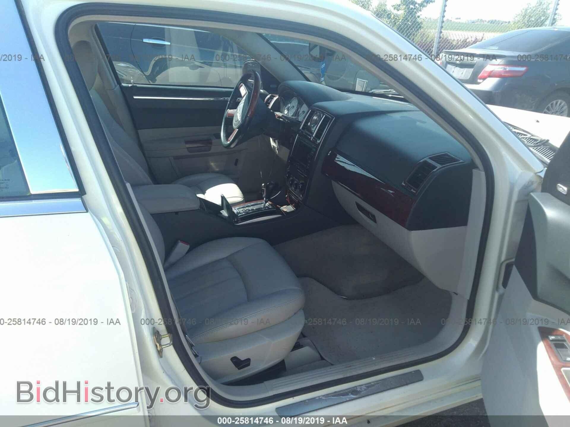 2006 CHRYSLER 300C - VIN: 2C3LK63H26H277060 - Фото 5