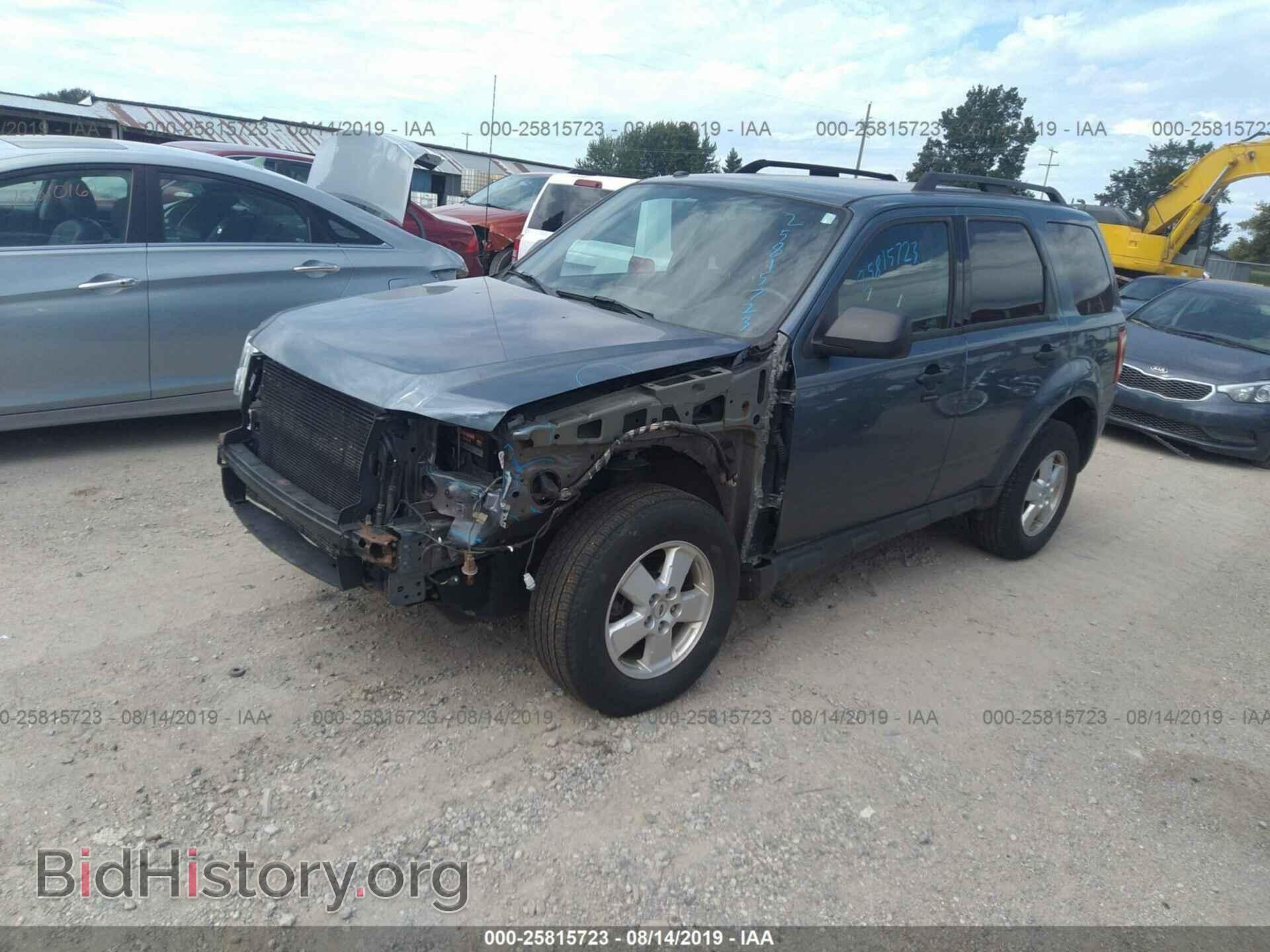 2011 FORD ESCAPE - VIN: 1FMCU0D76BKB52327 - Photo 2