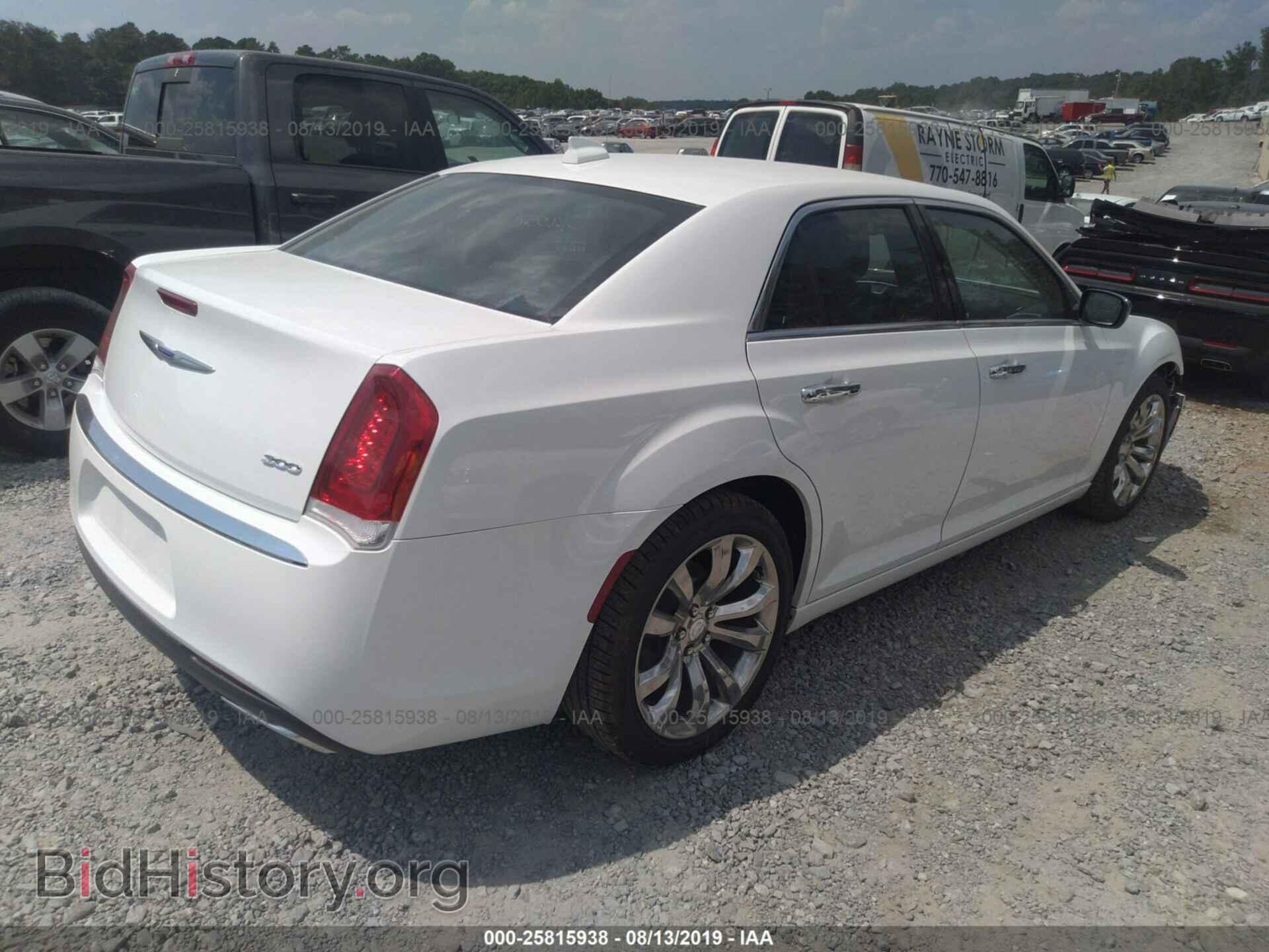 2019 CHRYSLER 300 - VIN: 2C3CCAEG9KH687207 - Фото 4