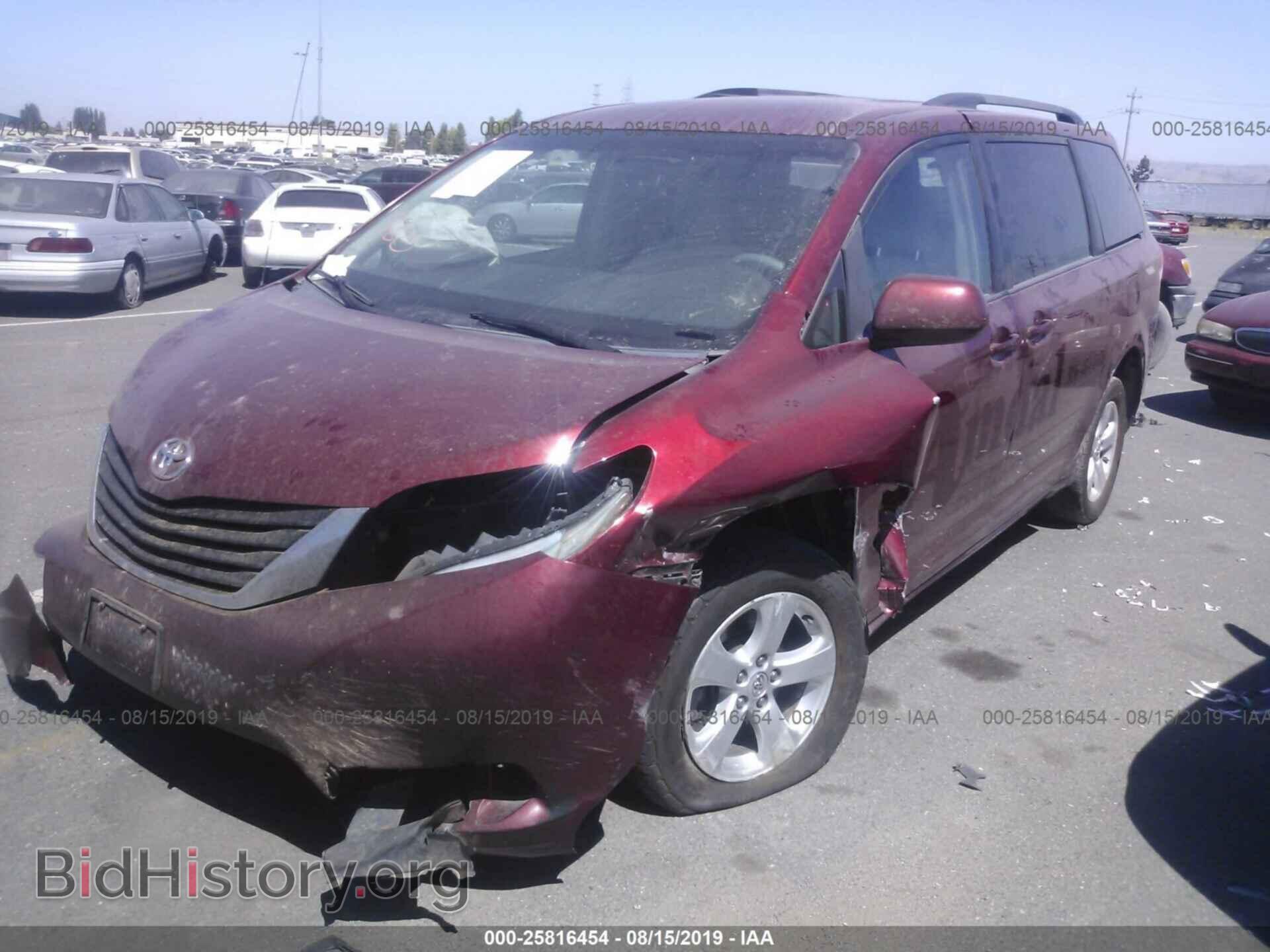 2013 TOYOTA SIENNA - VIN: 5TDKK3DC8DS309176 - Фото 2