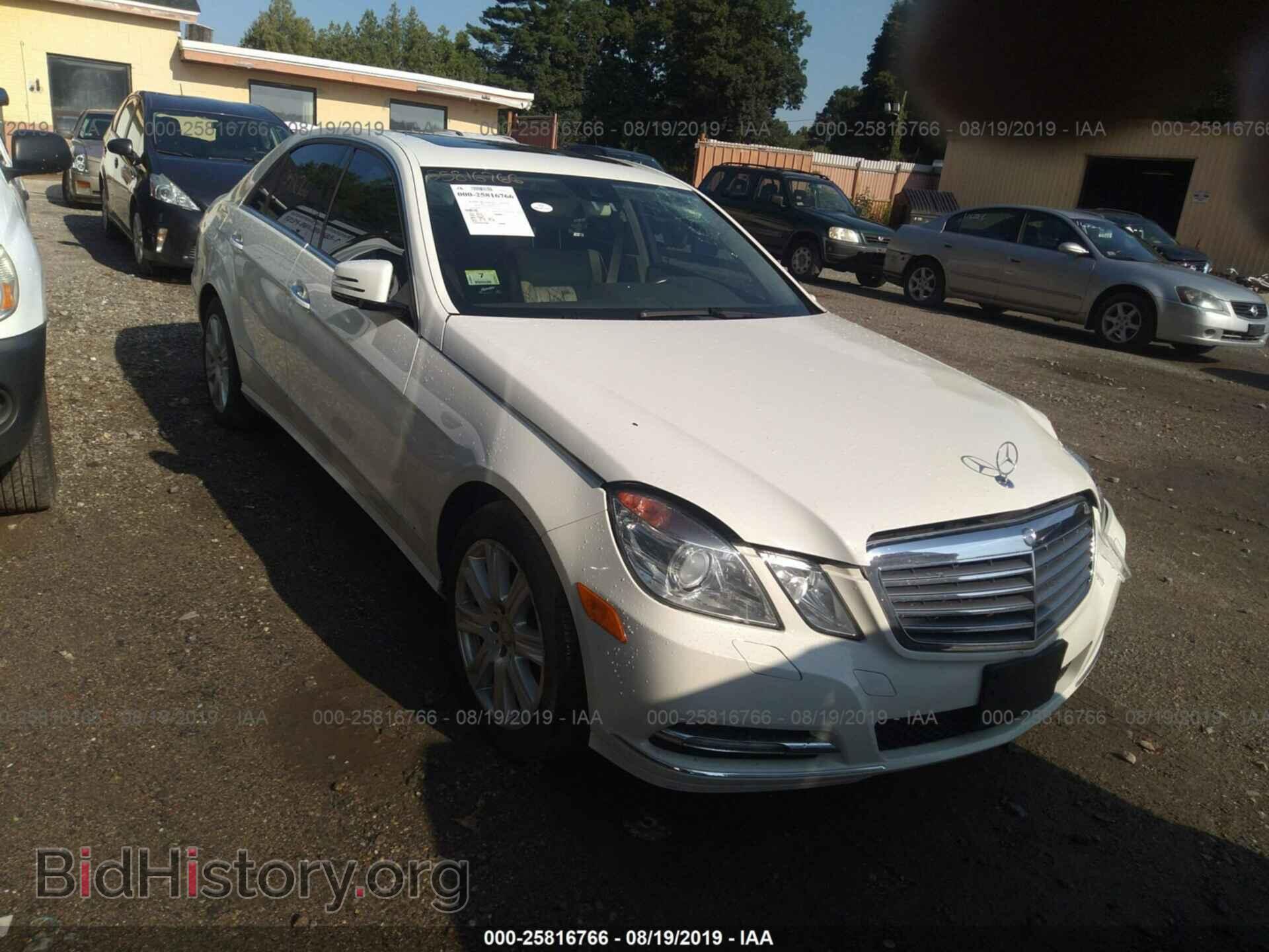 Photo WDDHF8JB0CA563344 - MERCEDES-BENZ E 2012
