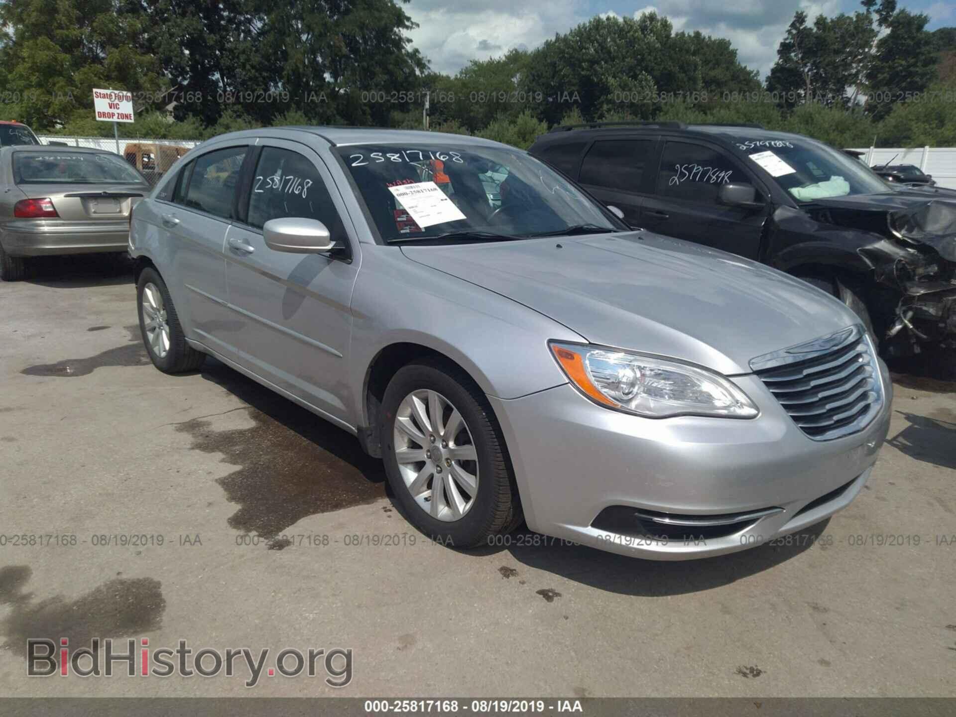 Фотография 1C3BC1FG8BN553192 - CHRYSLER 200 2011