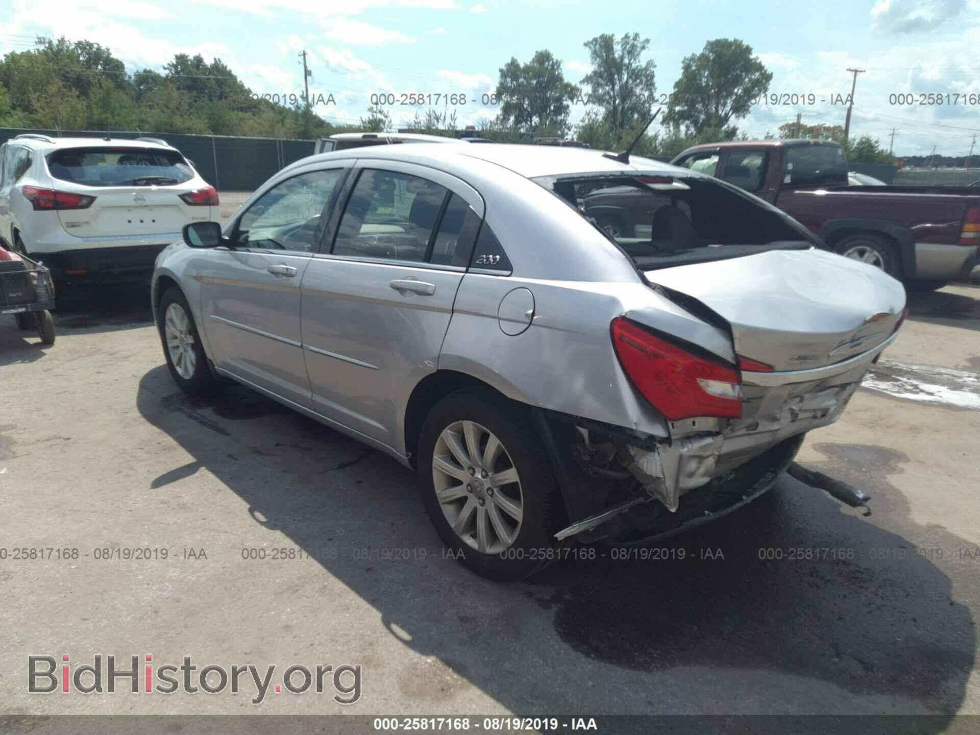 2011 CHRYSLER 200 - VIN: 1C3BC1FG8BN553192 - Фото 3