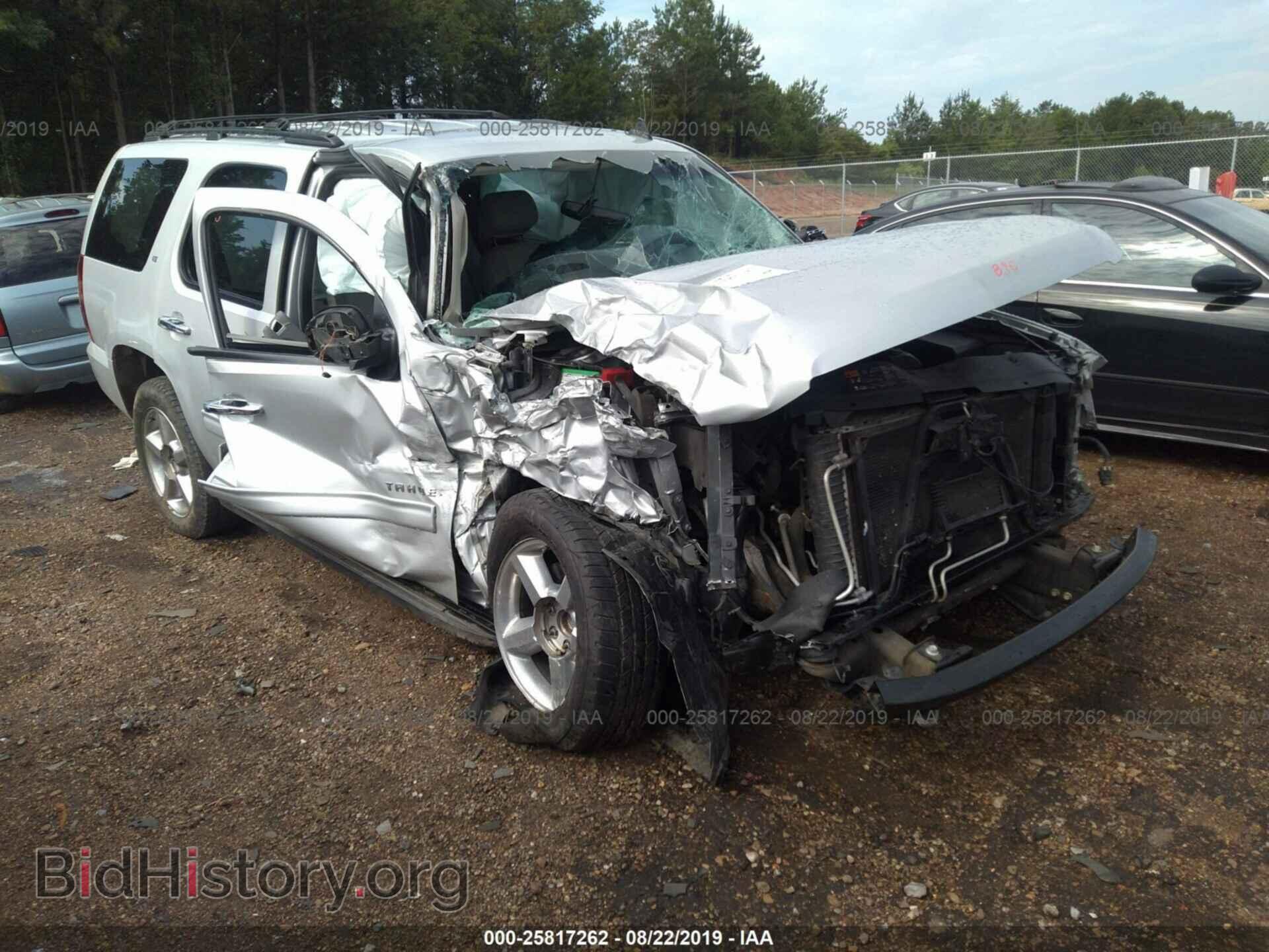 Photo 1GNSCBE02CR148078 - CHEVROLET TAHOE 2012