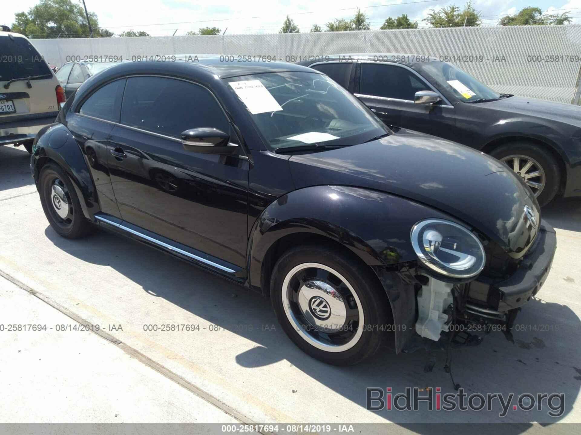 Photo 3VWFD7AT2JM705670 - VOLKSWAGEN BEETLE 2018