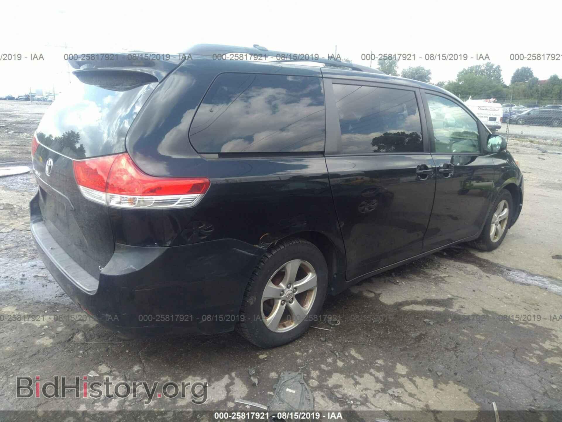 2011 TOYOTA SIENNA - VIN: 5TDKK3DC8BS048788 - Фото 4