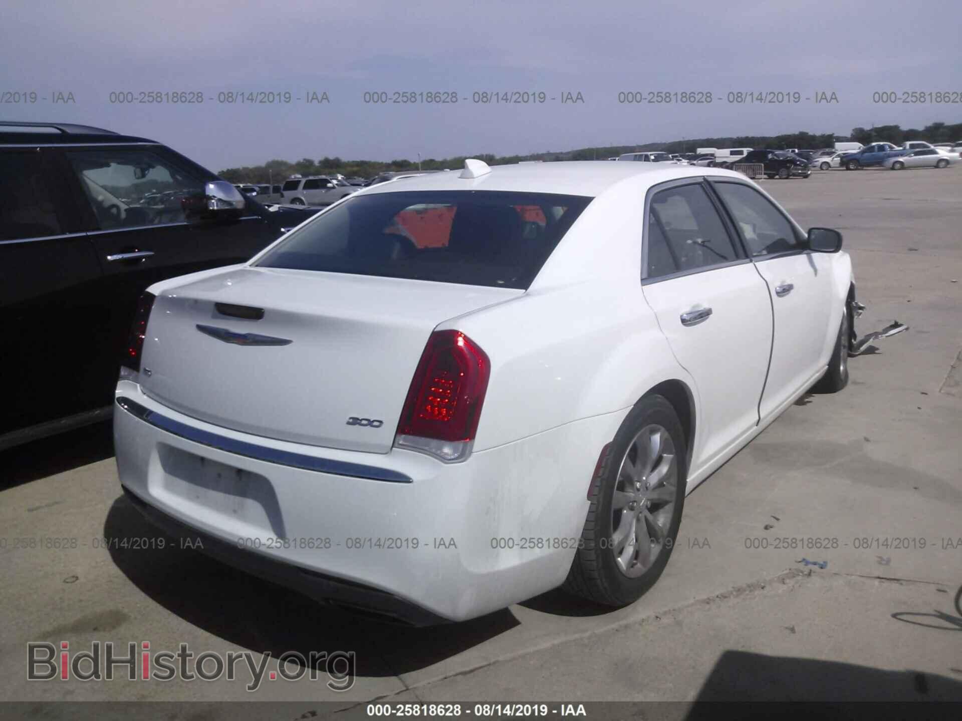 2018 CHRYSLER 300 - VIN: 2C3CCAKG3JH177552 - Photo 4