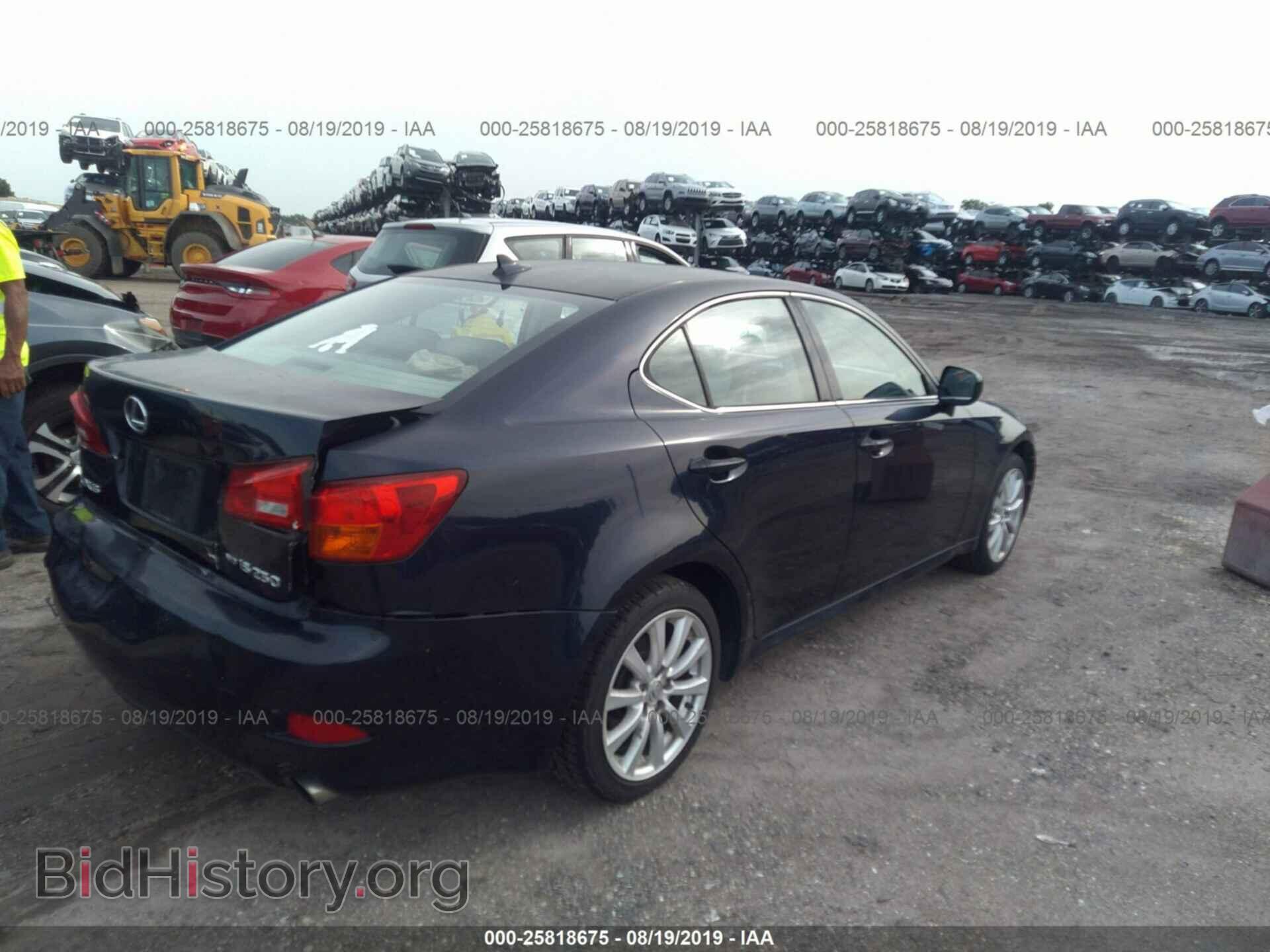 2007 LEXUS IS - VIN: JTHCK262372015388 - Photo 4