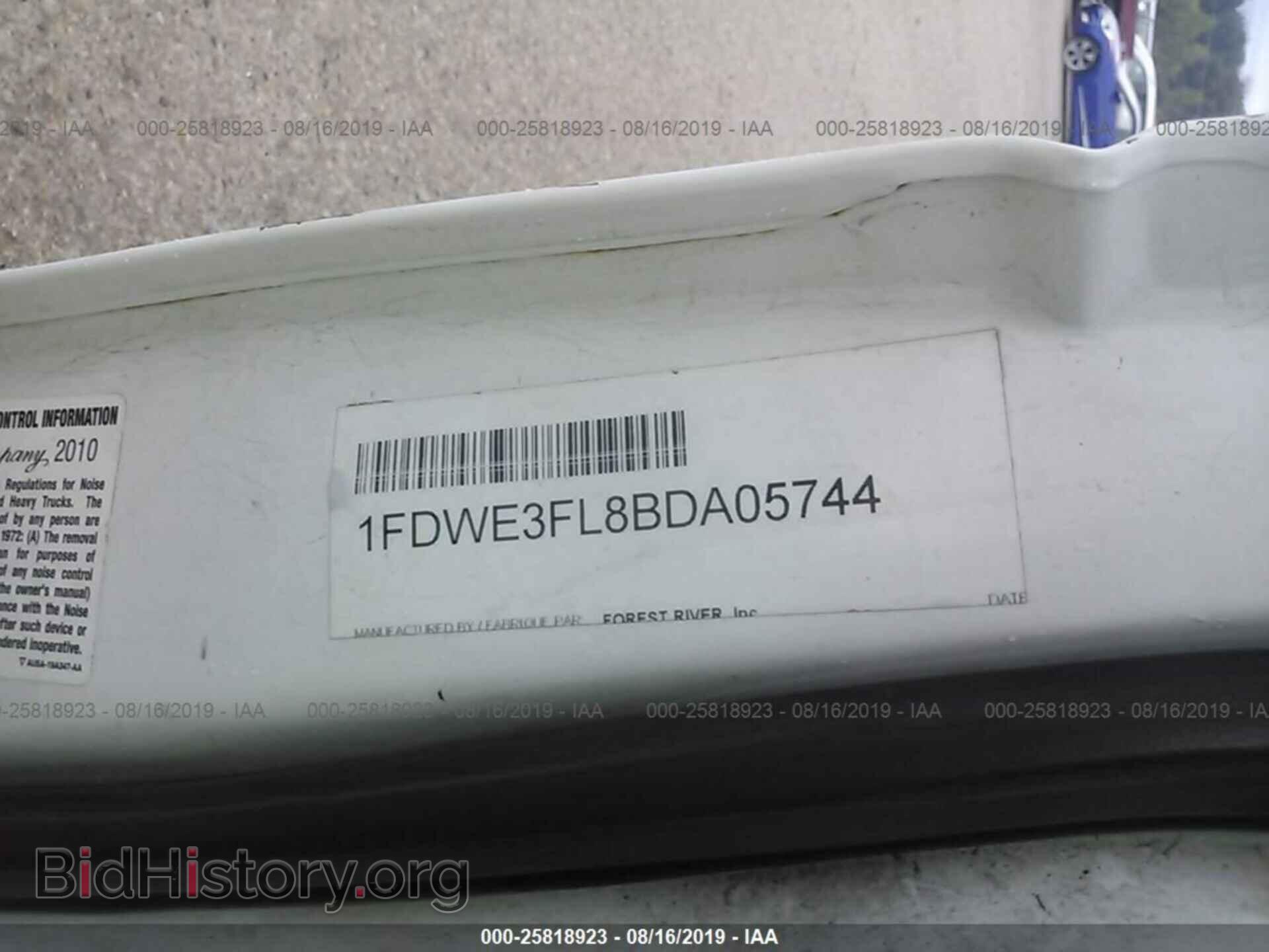 2011 FORD ECONOLINE - VIN: 1FDWE3FL8BDA05744 - Фото 9