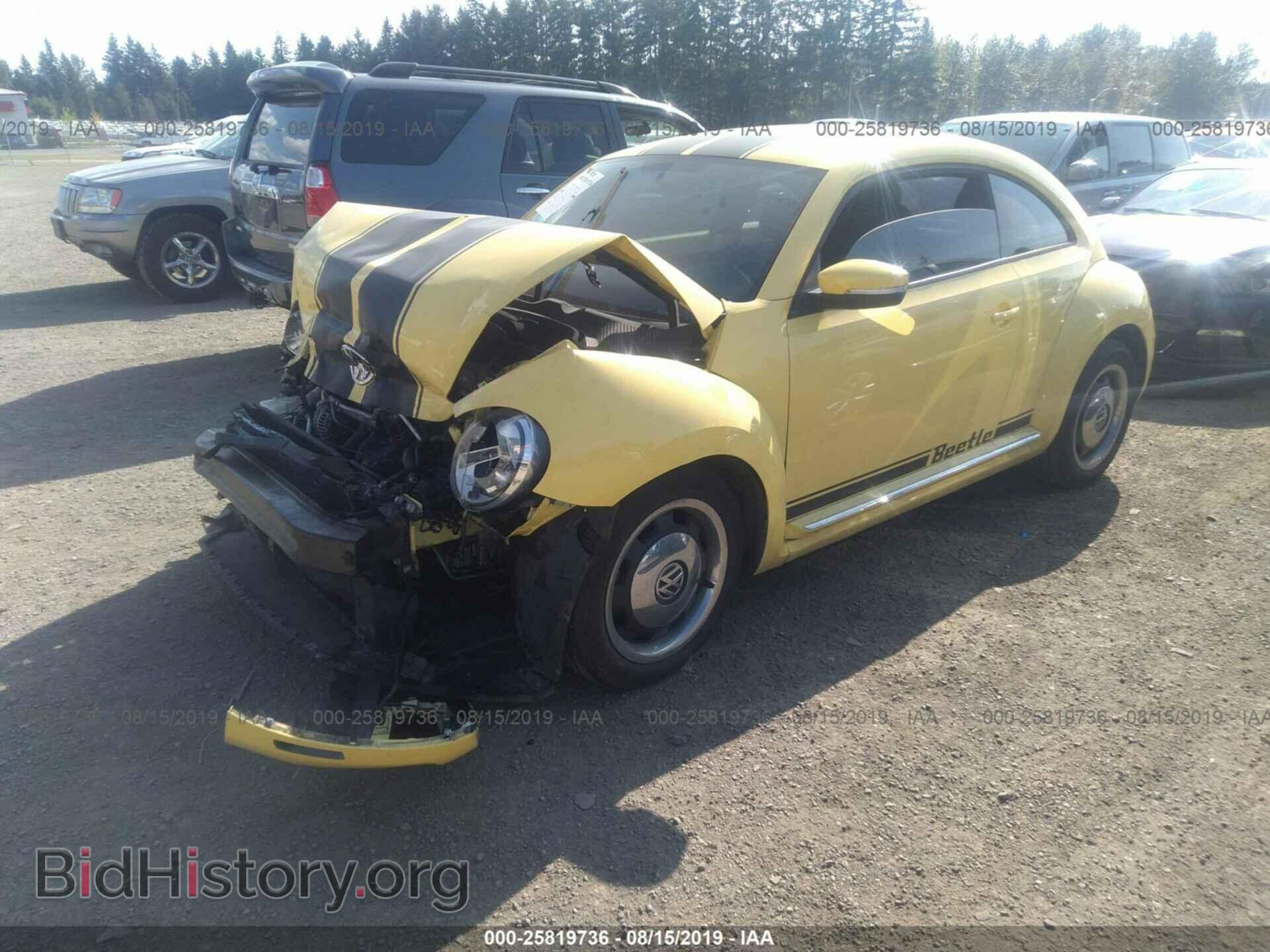2012 VOLKSWAGEN BEETLE - VIN: 3VWJP7AT9CM602413 - Фото 2