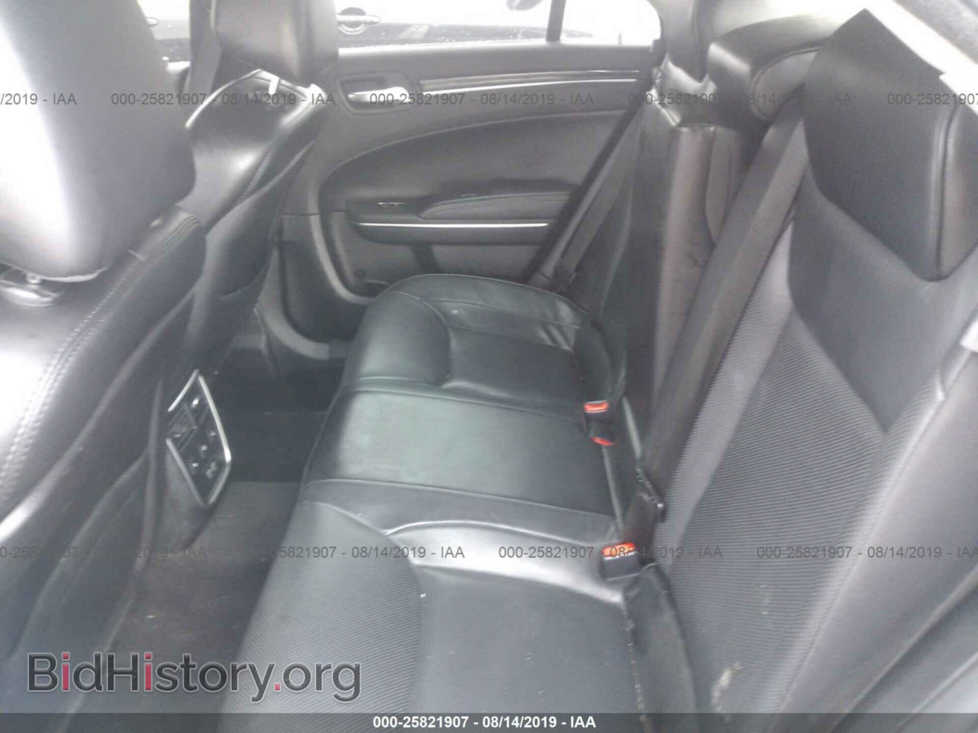 2016 CHRYSLER 300C - VIN: 2C3CCAKG2GH212929 - Фото 8