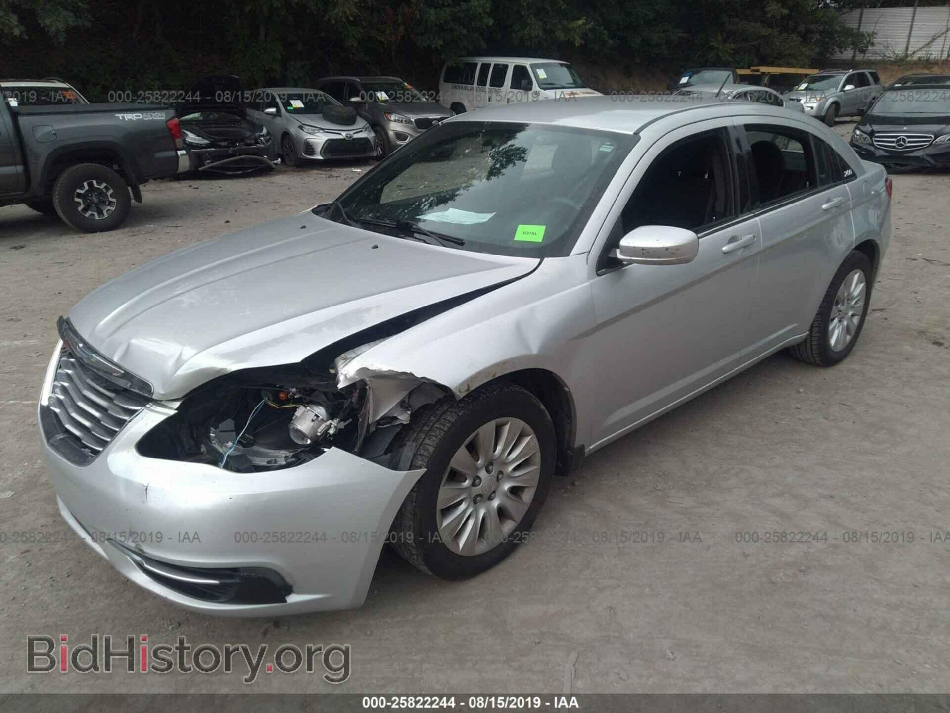 2012 CHRYSLER 200 - VIN: 1C3CCBAB8CN330657 - Photo 2