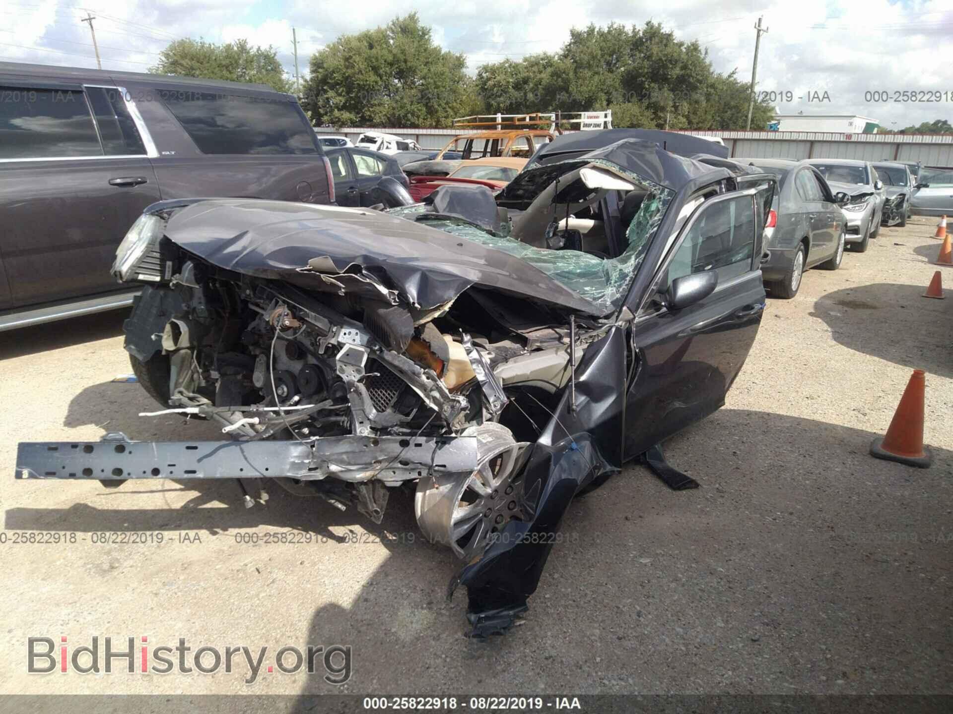 2017 CHRYSLER 300 - VIN: 2C3CCAAG0HH609848 - Фото 2