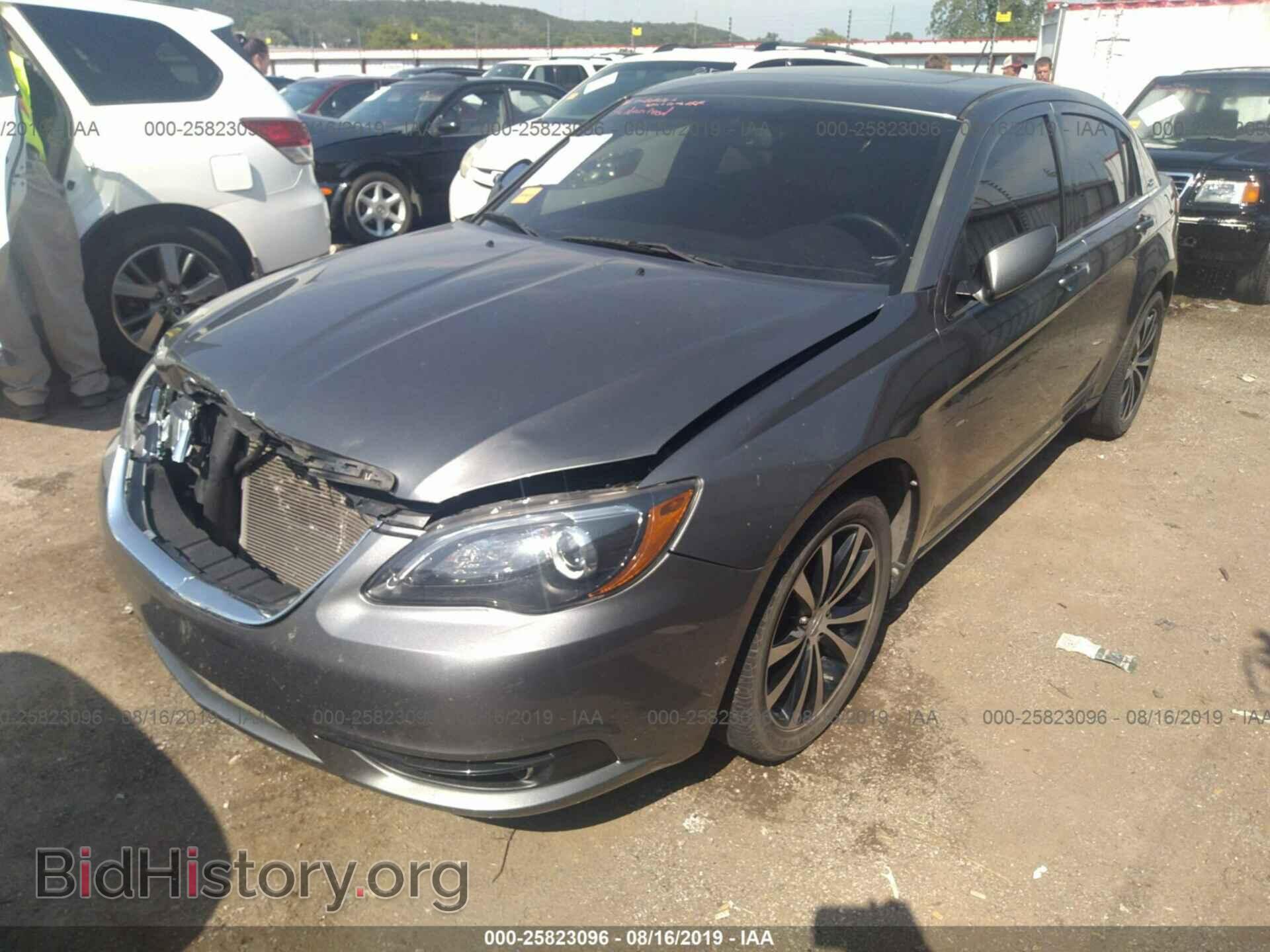 2013 CHRYSLER 200 - VIN: 1C3CCBBG7DN717065 - Photo 2