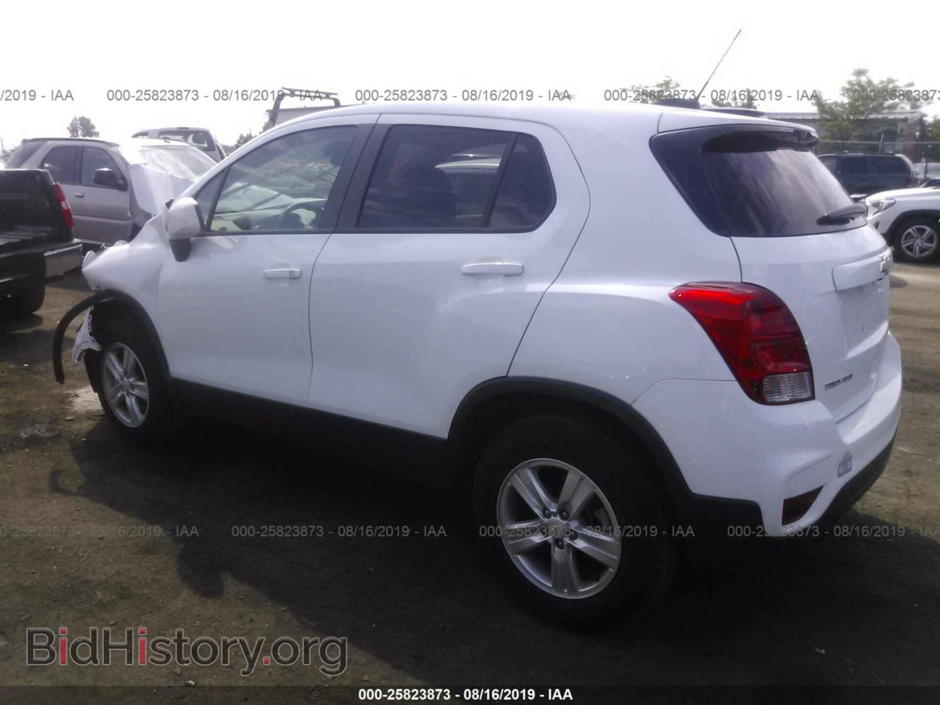 2019 CHEVROLET TRAX - VIN: 3GNCJNSB3KL255180 - Фото 3