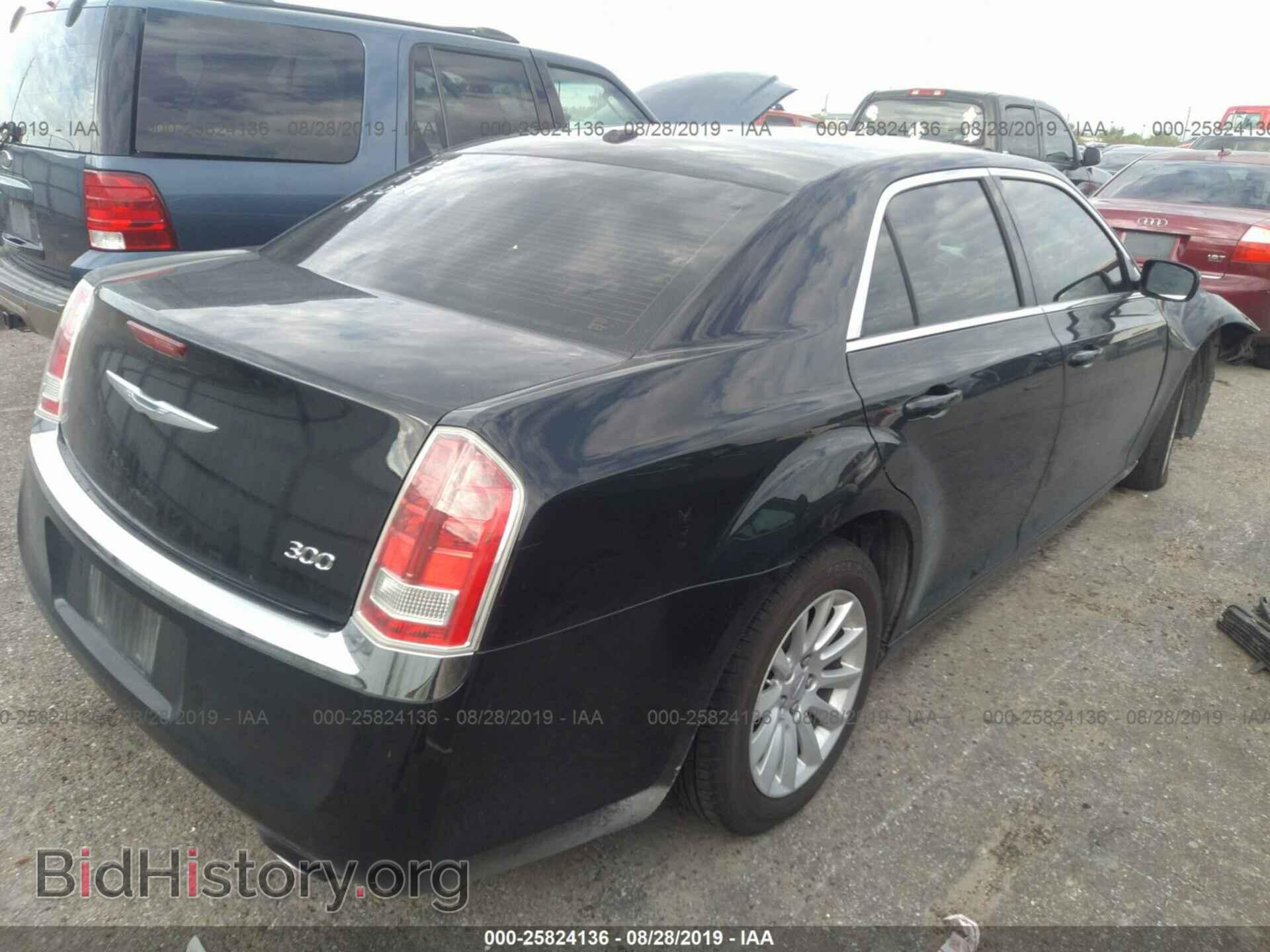 2014 CHRYSLER 300 - VIN: 2C3CCAAG0EH161882 - Фото 4
