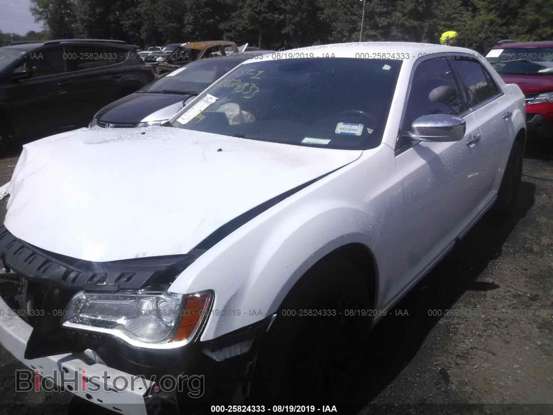 2013 CHRYSLER 300C - VIN: 2C3CCAET1DH661734 - Фото 2