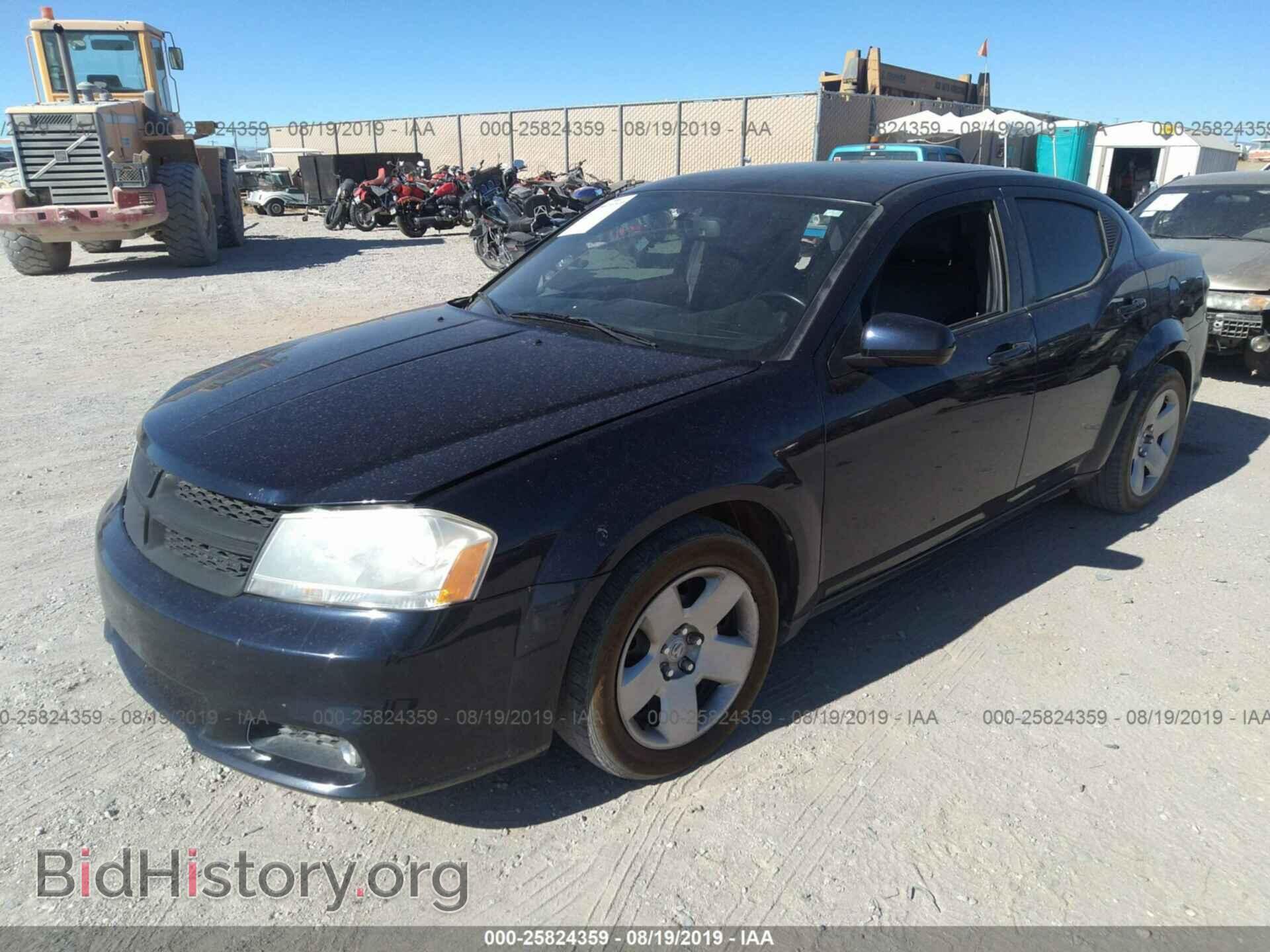 2011 DODGE AVENGER - VIN: 1B3BD2FG1BN528764 - Фото 2