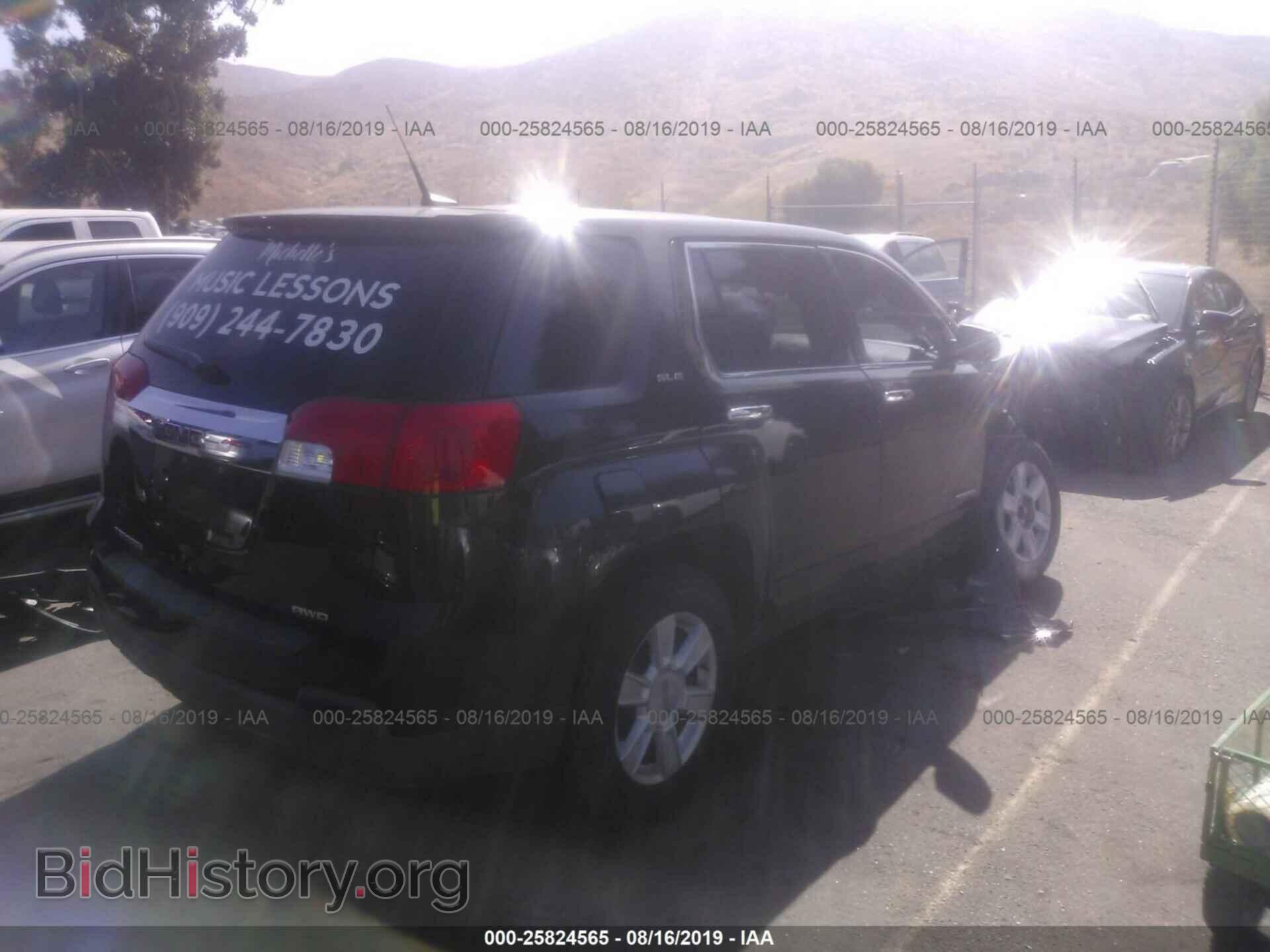 2010 GMC Terrain - VIN: 2CTFLCEW3A6348176 - Photo 4