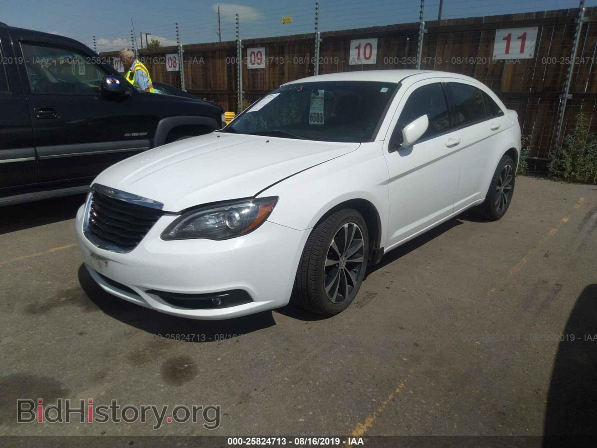 2013 CHRYSLER 200 - VIN: 1C3CCBBB0DN701777 - Photo 2