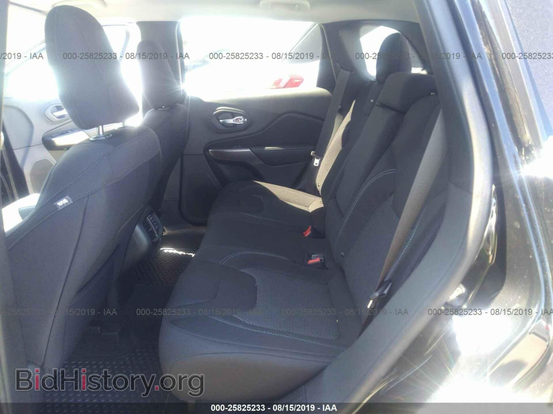 2019 JEEP CHEROKEE - VIN: 1C4PJMCB5KD457544 - Фото 8