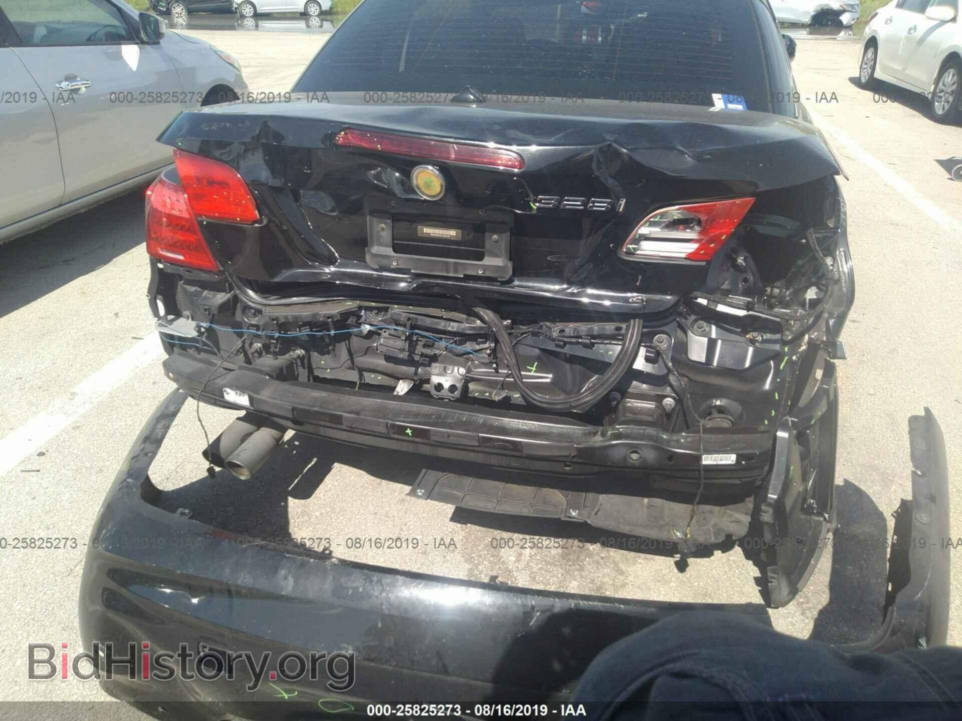 2013 BMW 328 - VIN: WBADW3C53DJ526130 - Фото 6