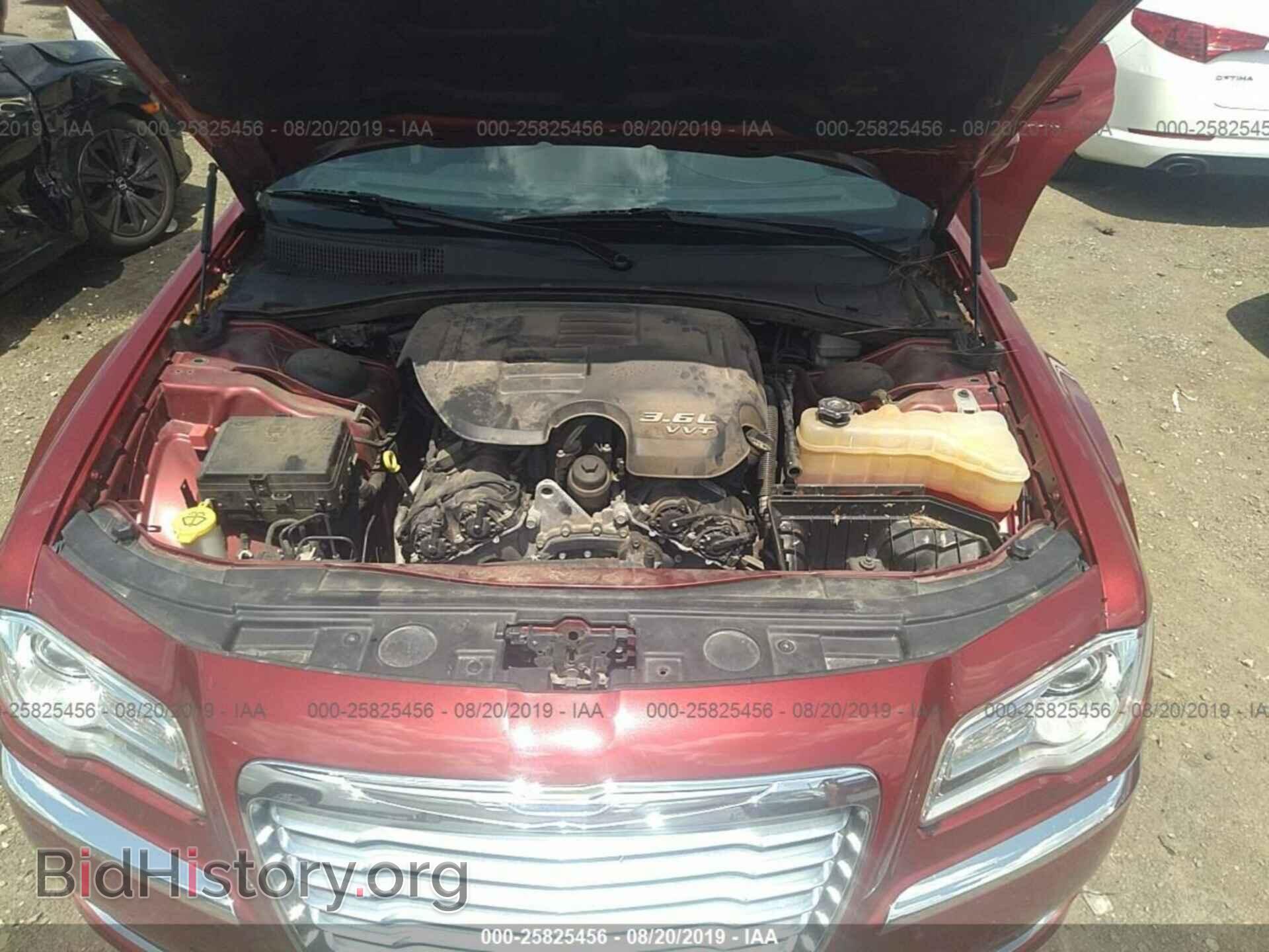 2013 CHRYSLER 300 - VIN: 2C3CCAAG4DH723068 - Фото 10