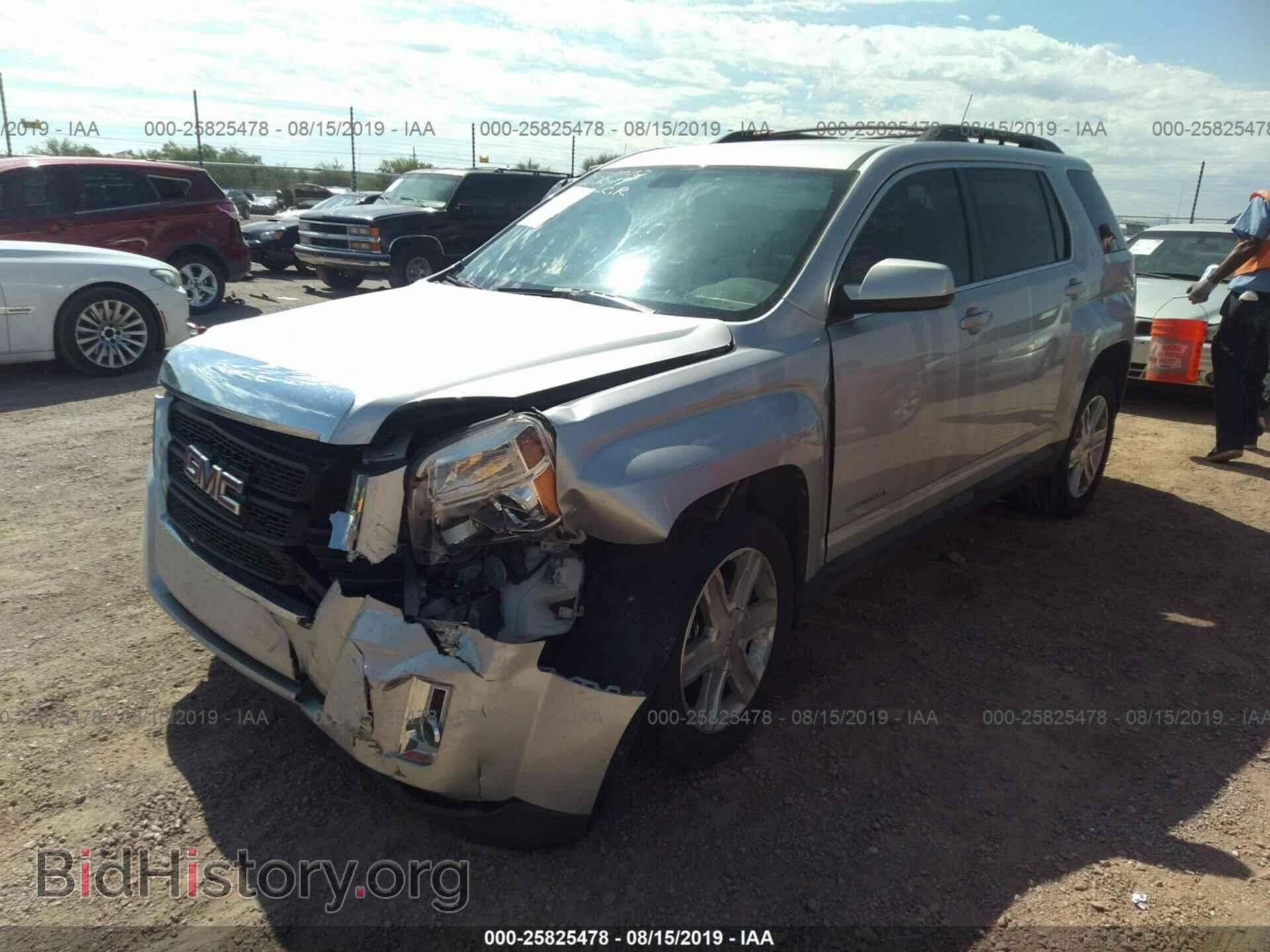 2011 GMC TERRAIN - VIN: 2CTALSEC6B6447330 - Photo 2