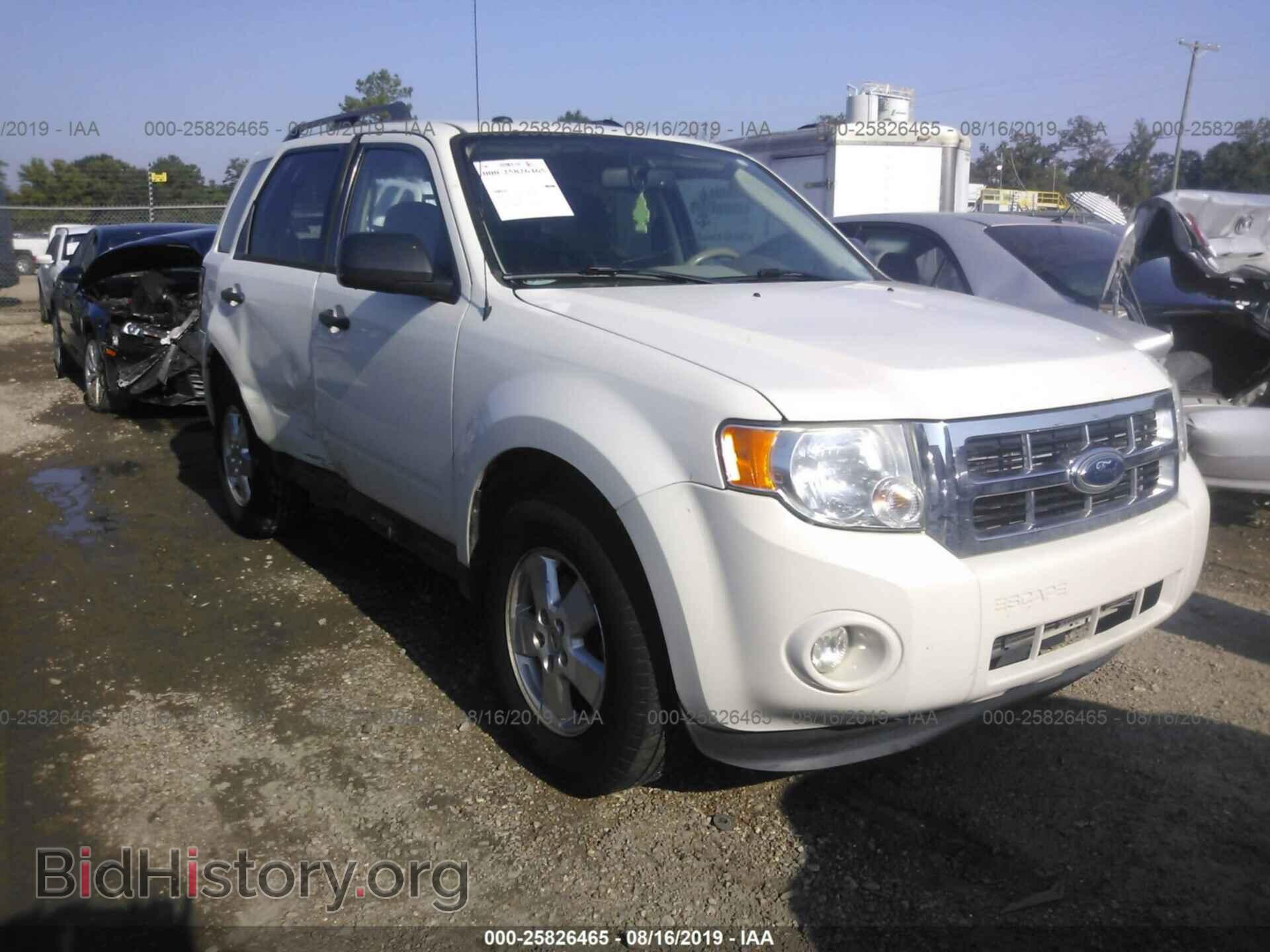 Photo 1FMCU0D72BKB19230 - FORD ESCAPE 2011