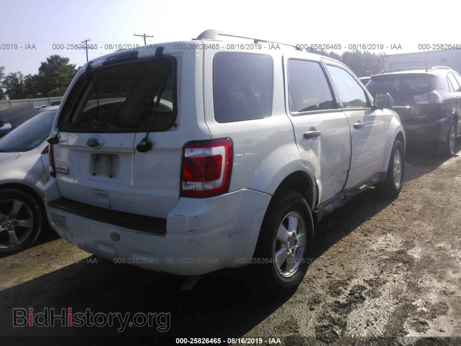 2011 FORD ESCAPE - VIN: 1FMCU0D72BKB19230 - Photo 4