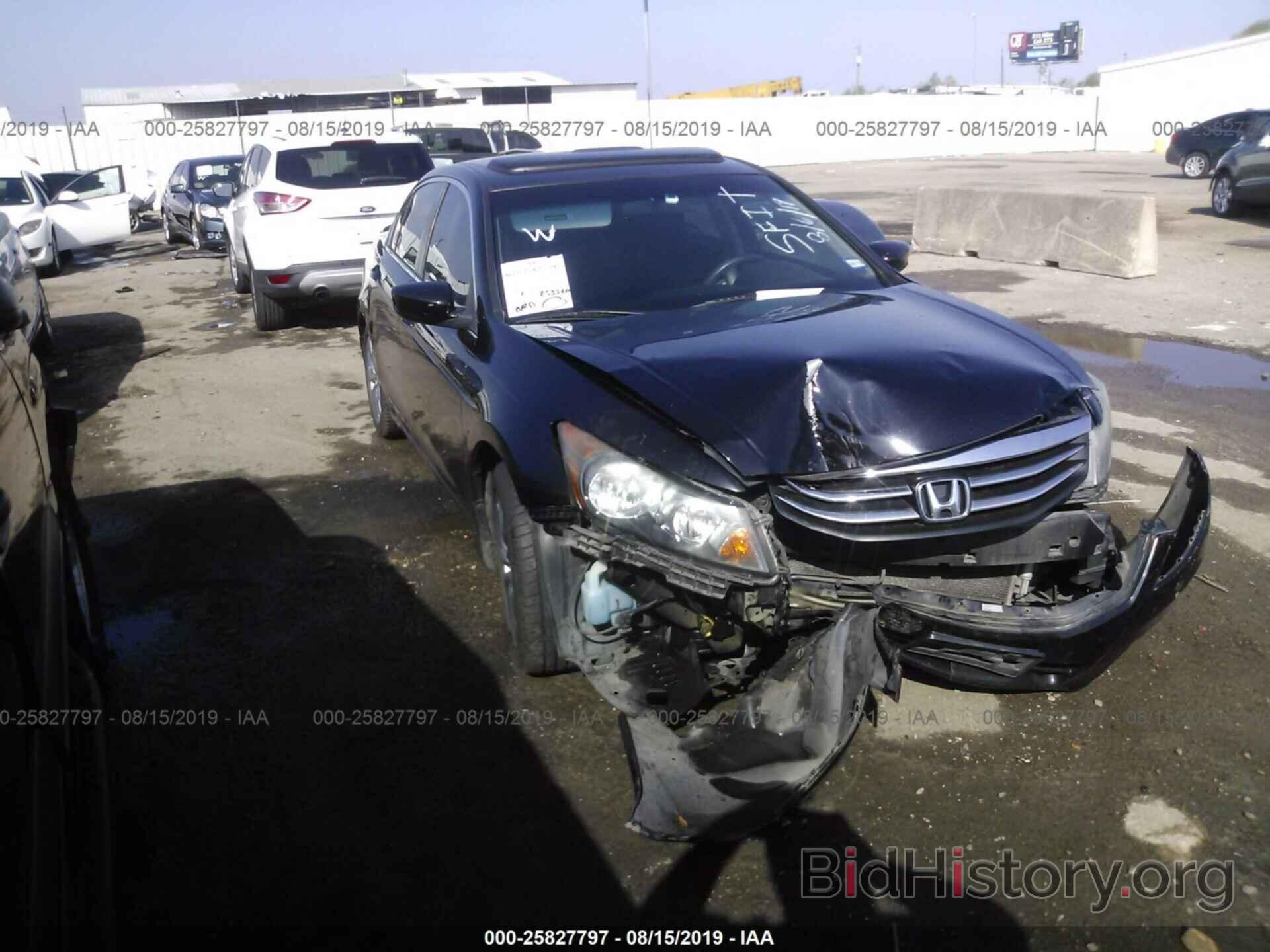 Photo 1HGCP2F75BA138110 - HONDA ACCORD 2011