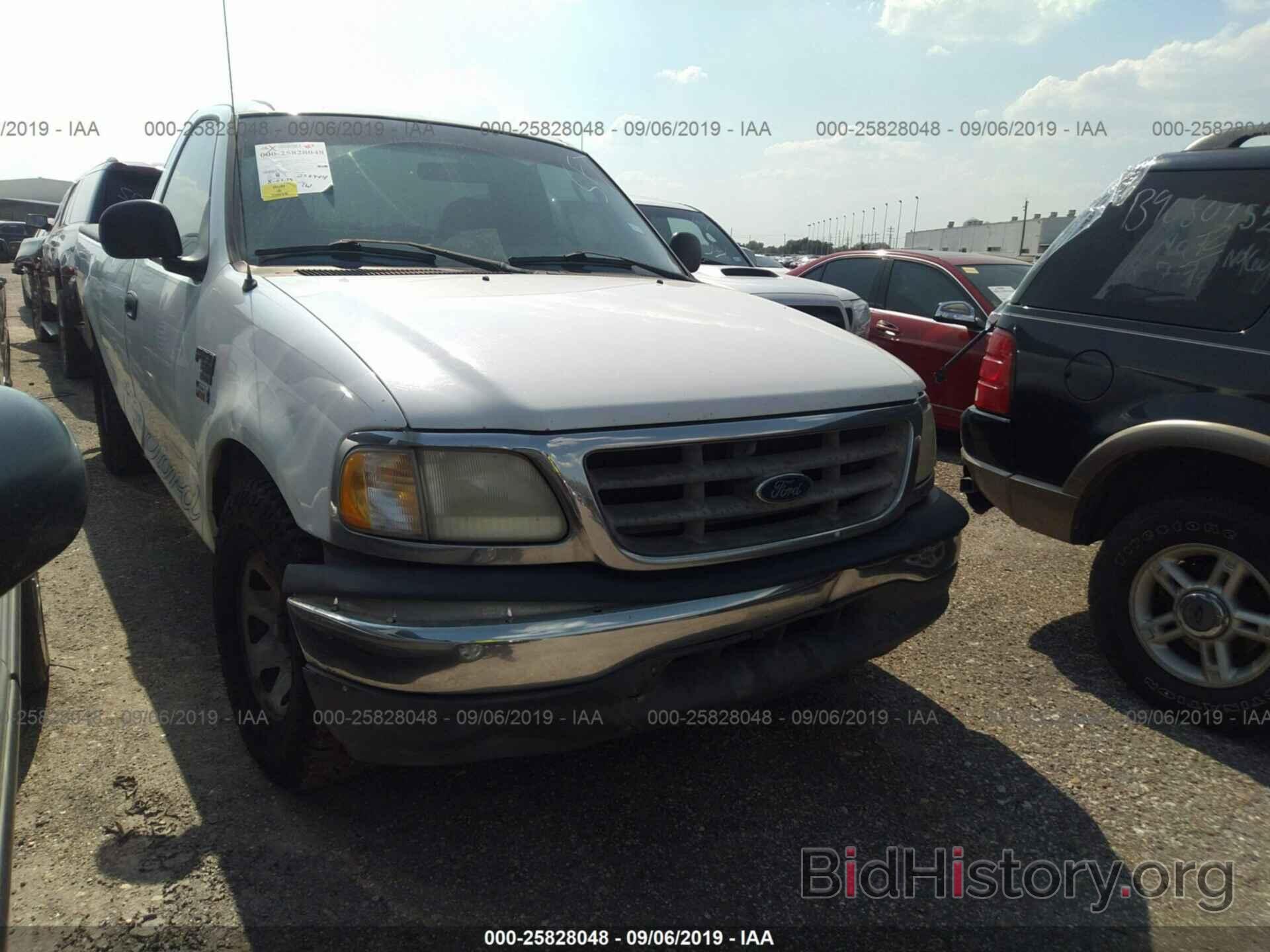 Photo 2FTPF17Z12CA49016 - FORD F150 2002