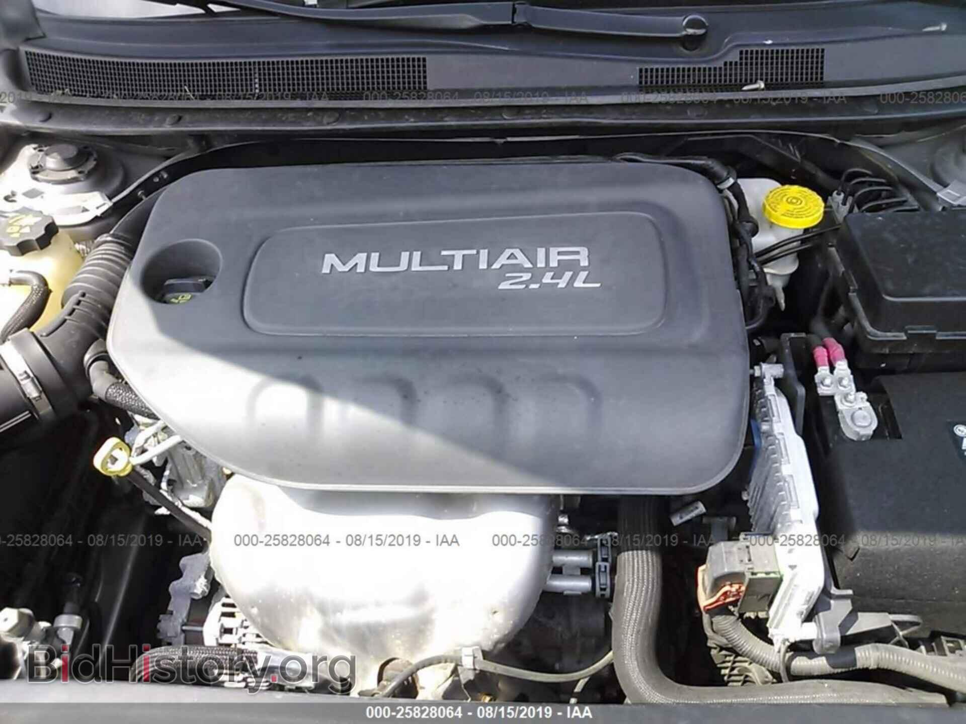 2015 CHRYSLER 200 - VIN: 1C3CCCAB6FN628747 - Фото 10