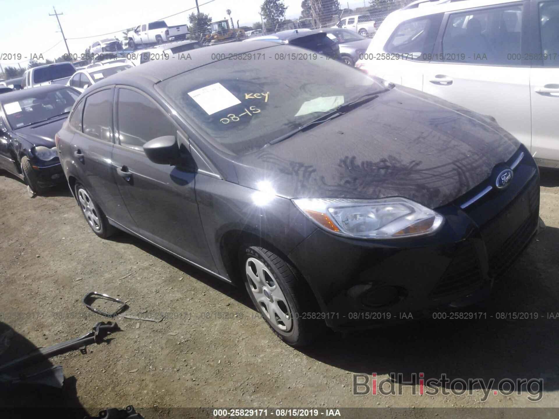 Photo 1FAHP3E21CL362809 - FORD FOCUS 2012