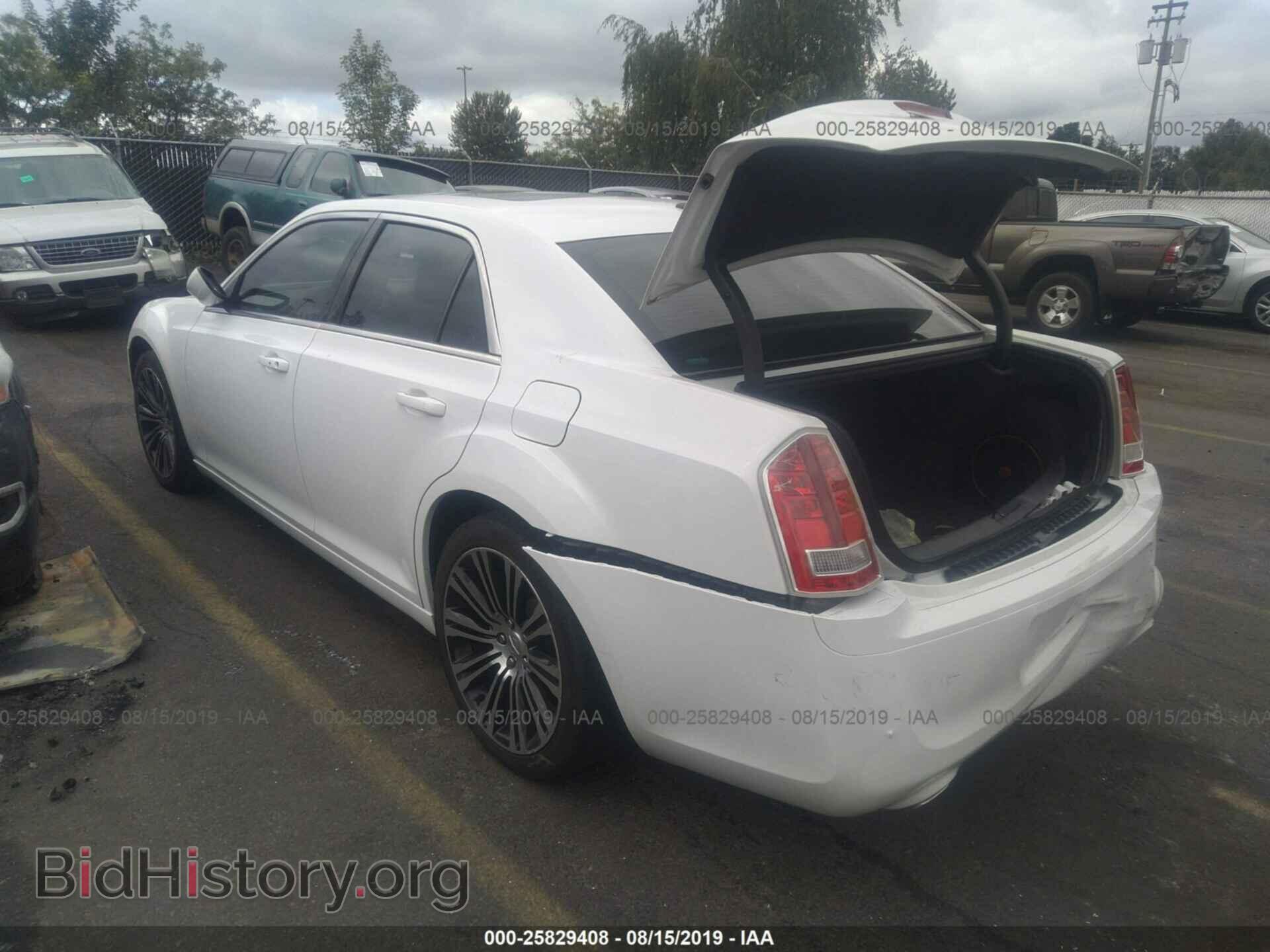 2012 CHRYSLER 300 - VIN: 2C3CCABG8CH161138 - Фото 3
