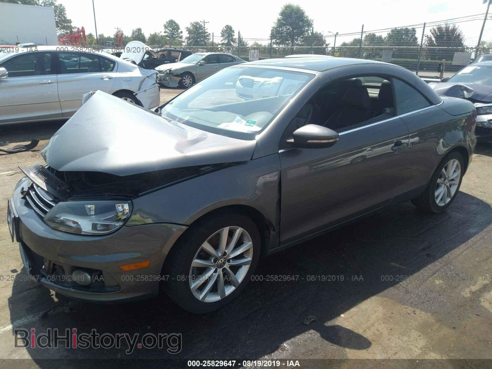 2012 VOLKSWAGEN EOS - VIN: WVWBW7AH5CV018652 - Фото 2