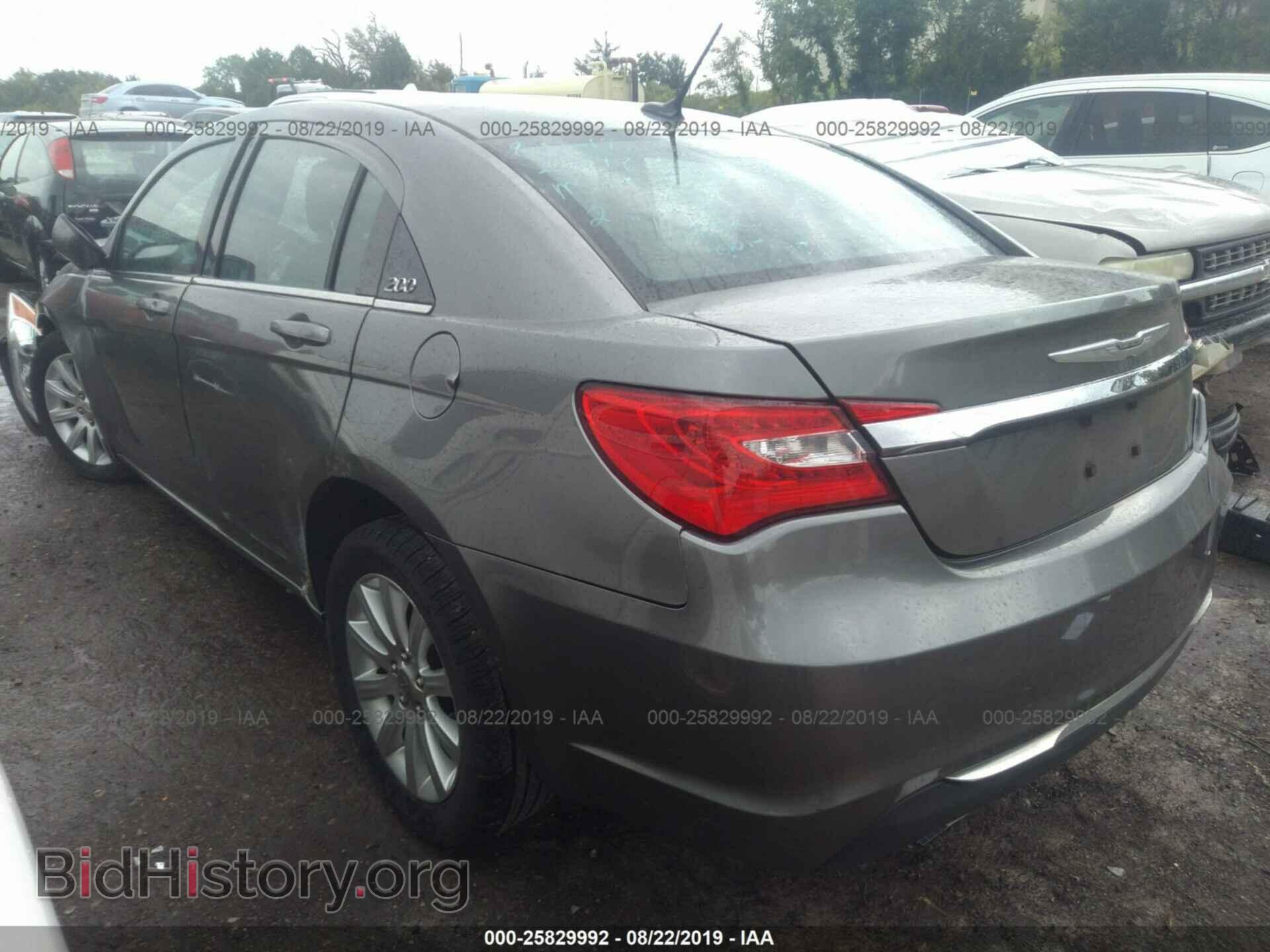 2013 CHRYSLER 200 - VIN: 1C3CCBBB2DN570934 - Фото 3