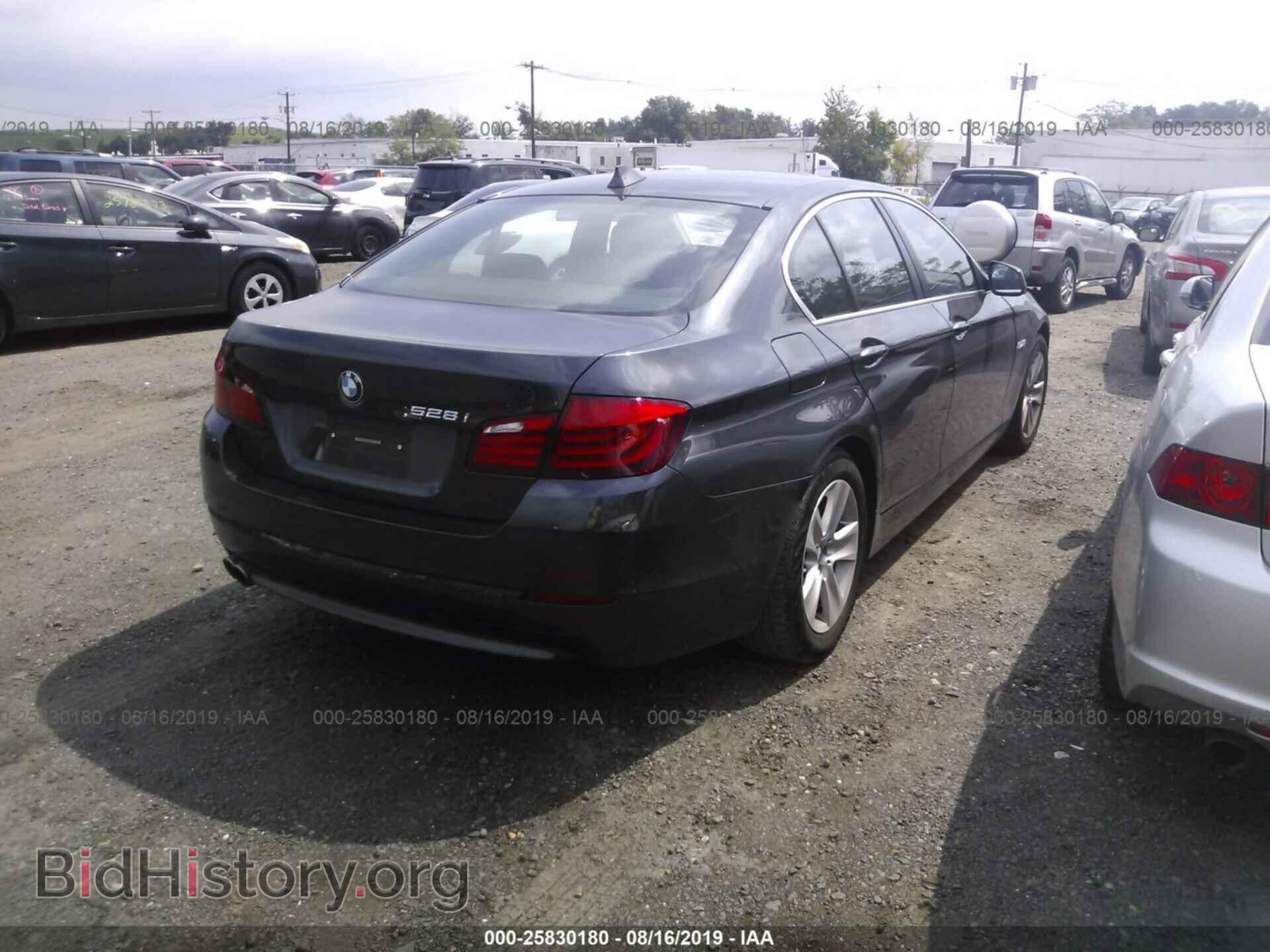 2011 BMW 528 - VIN: WBAFR1C52BC742377 - Фото 4