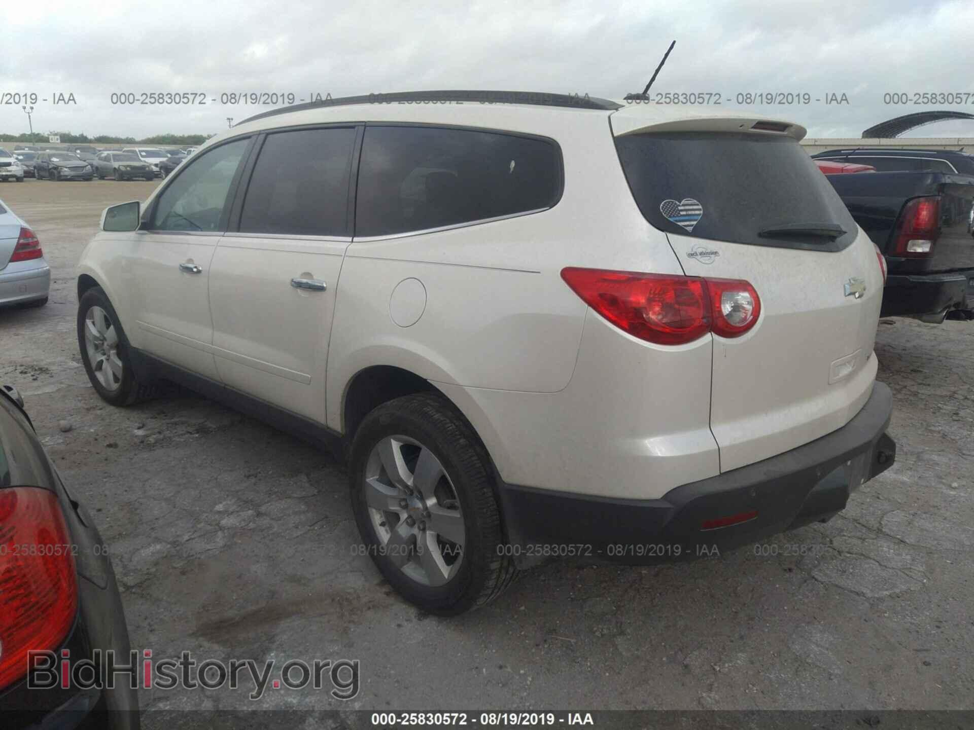 2012 CHEVROLET TRAVERSE - VIN: 1GNKRGEDXCJ140100 - Фото 3