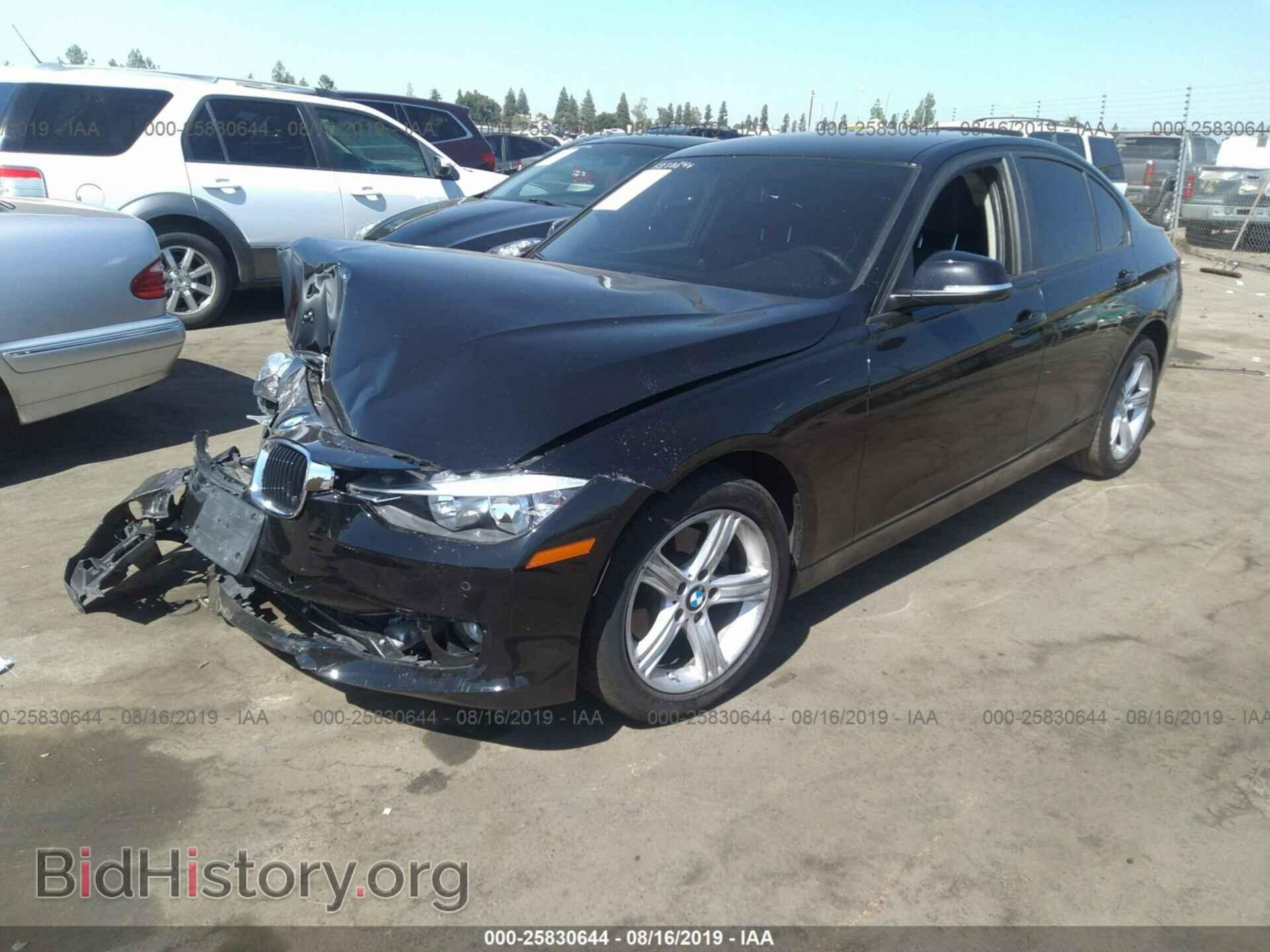 2014 BMW 320 - VIN: WBA3B1G53ENS77859 - Фото 2