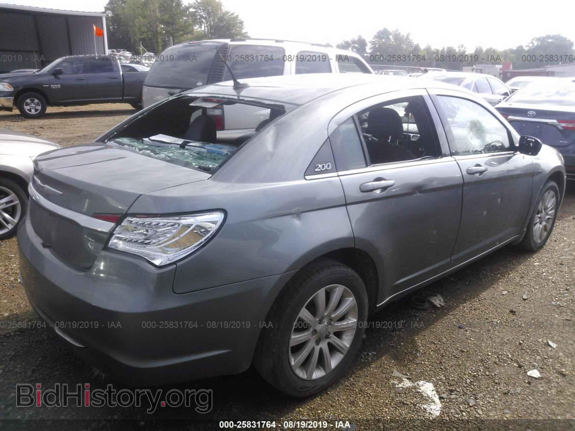 2012 CHRYSLER 200 - VIN: 1C3CCBAB1CN320682 - Фото 4